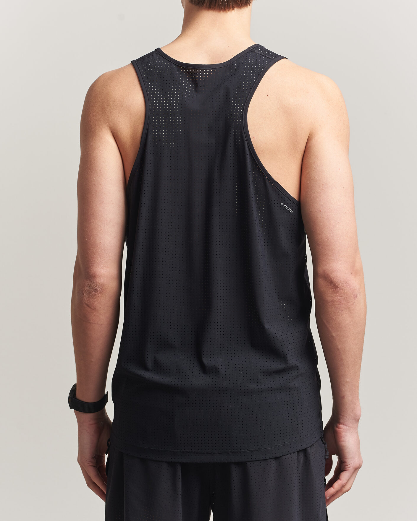 Men | T-Shirts | Satisfy | Space-O Singlet Black