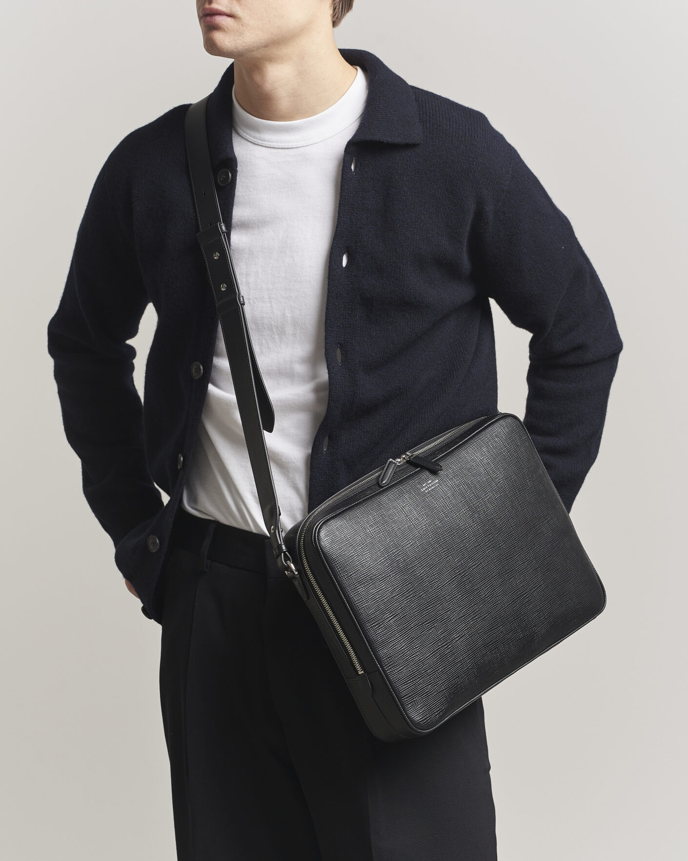 Men | Bags | Smythson | Panama Slim Messenger Bag Black