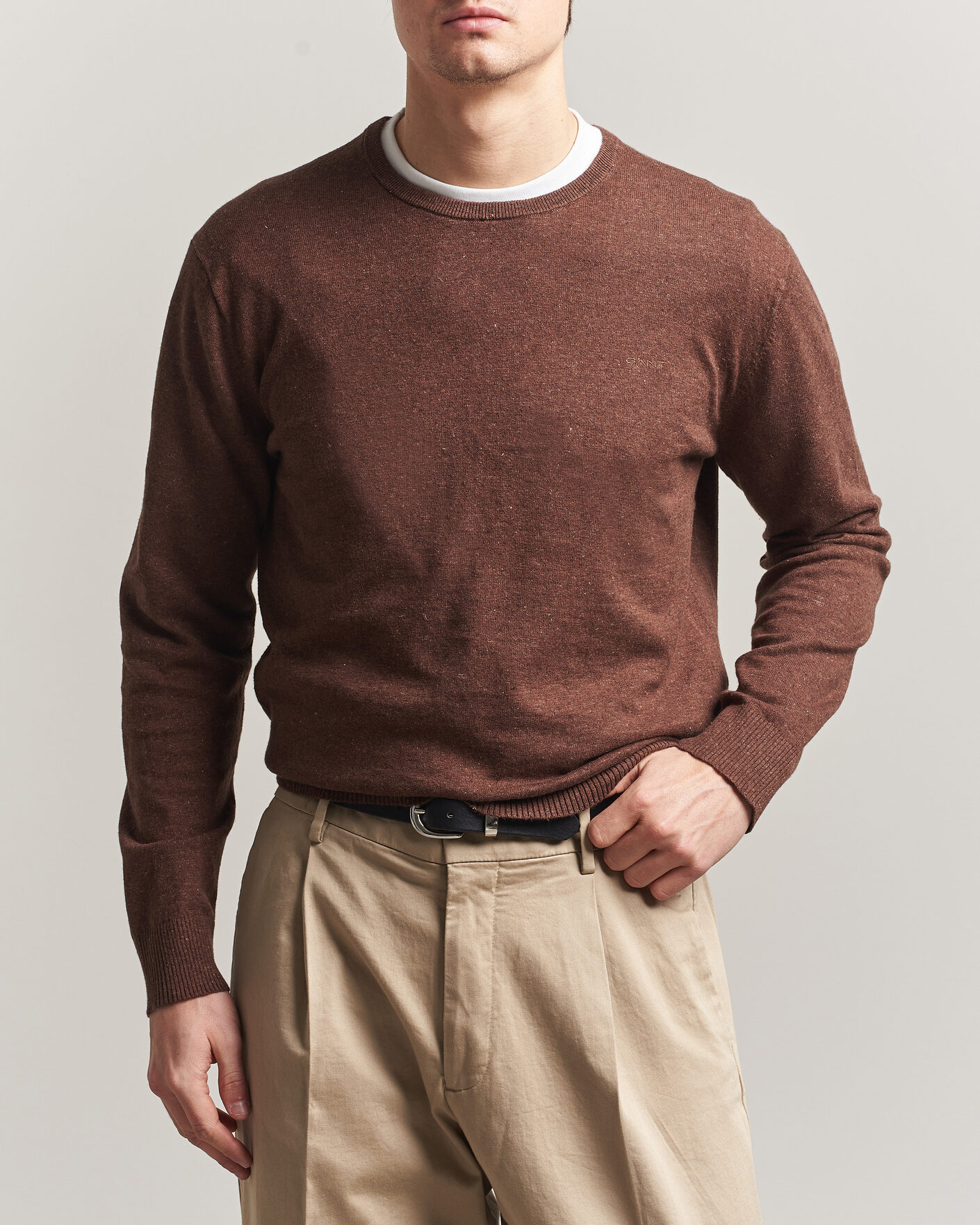 Men | Sweaters & Knitwear | Gant | Cotton/Linen Slub Knitted Sweater Hazelnut Melange