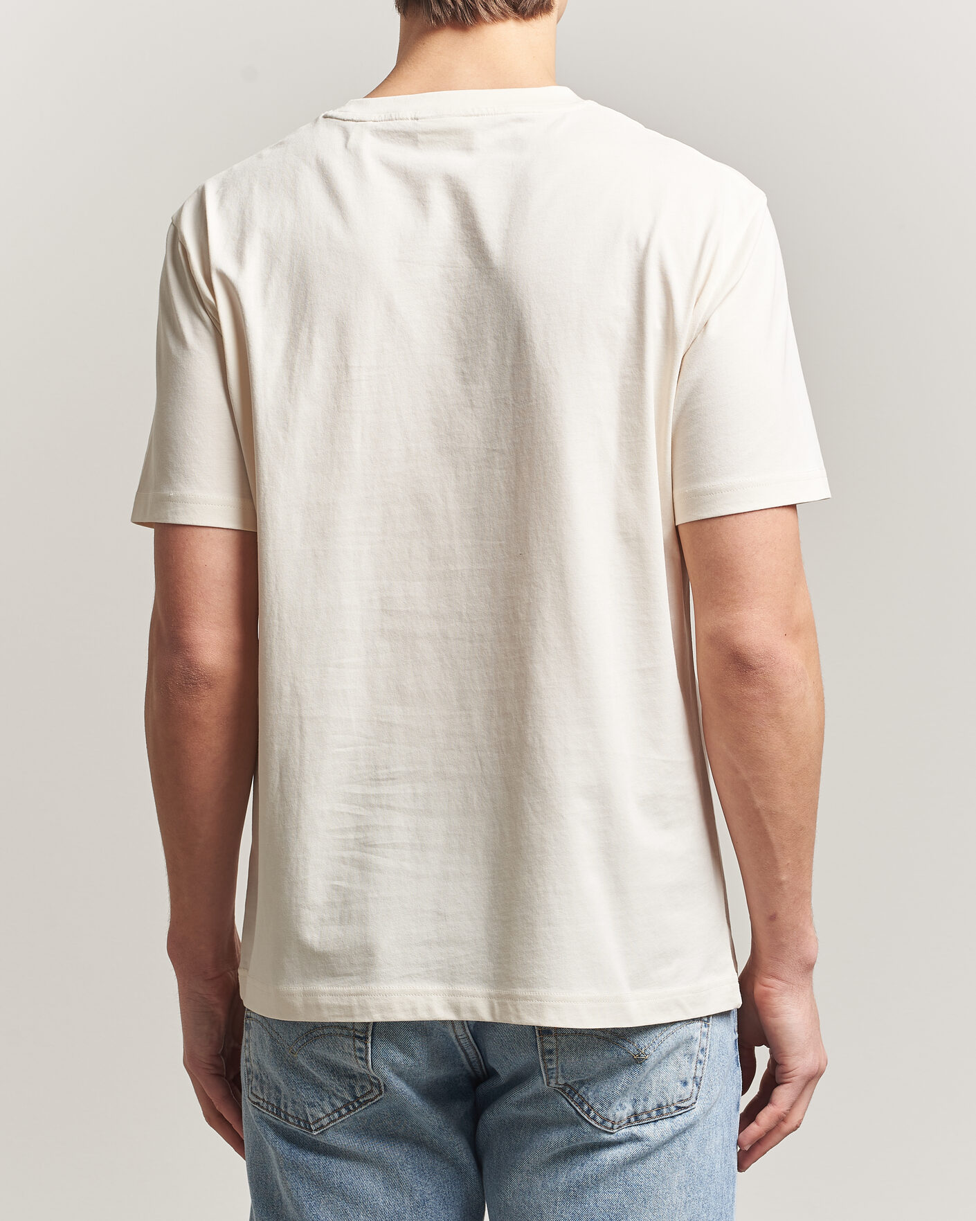 Men | T-Shirts | Gant | Scenery Graphic Crew Neck T-Shirt Cream