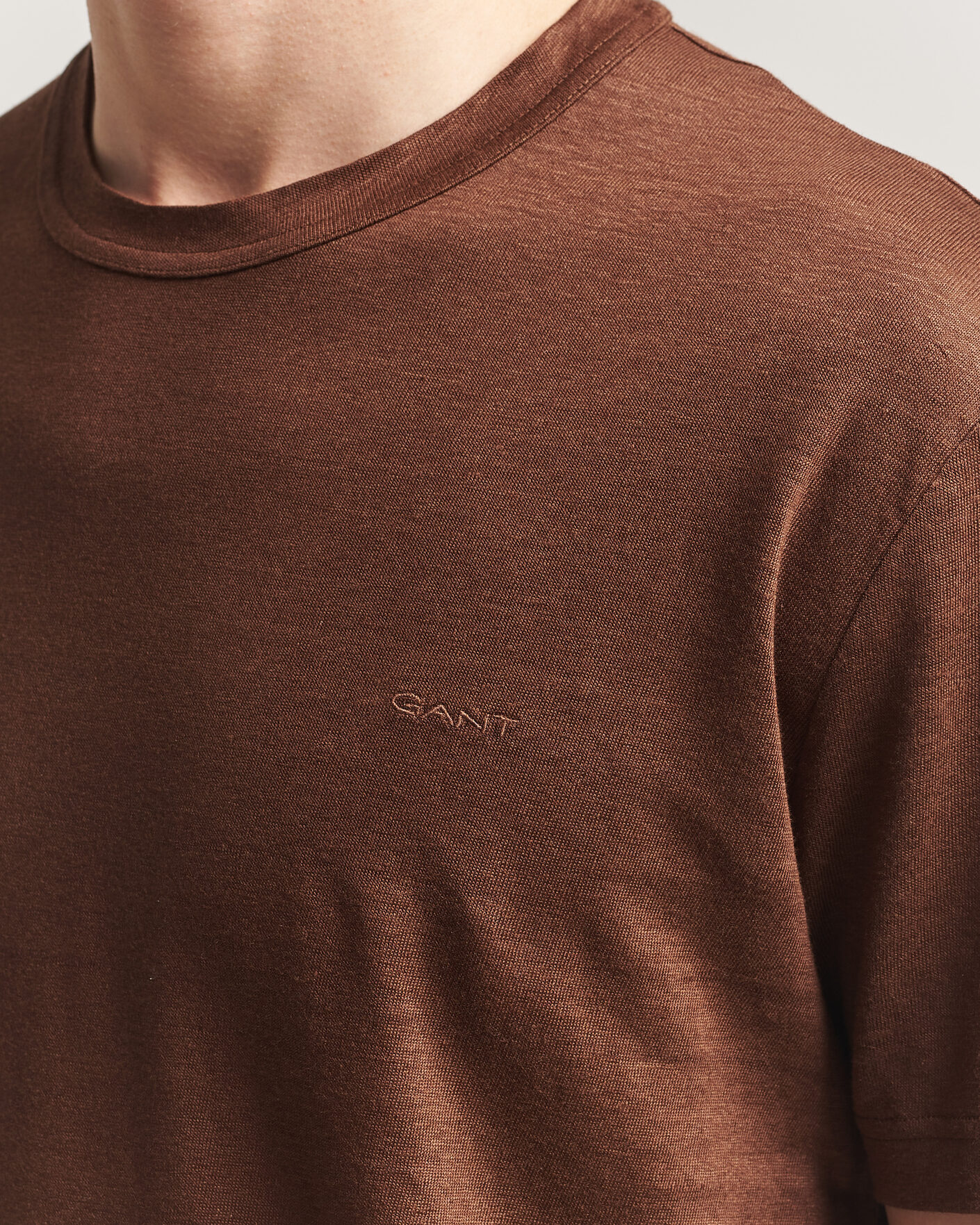 Men | T-Shirts | GANT | Linen T-Shirt Mahogany Brown
