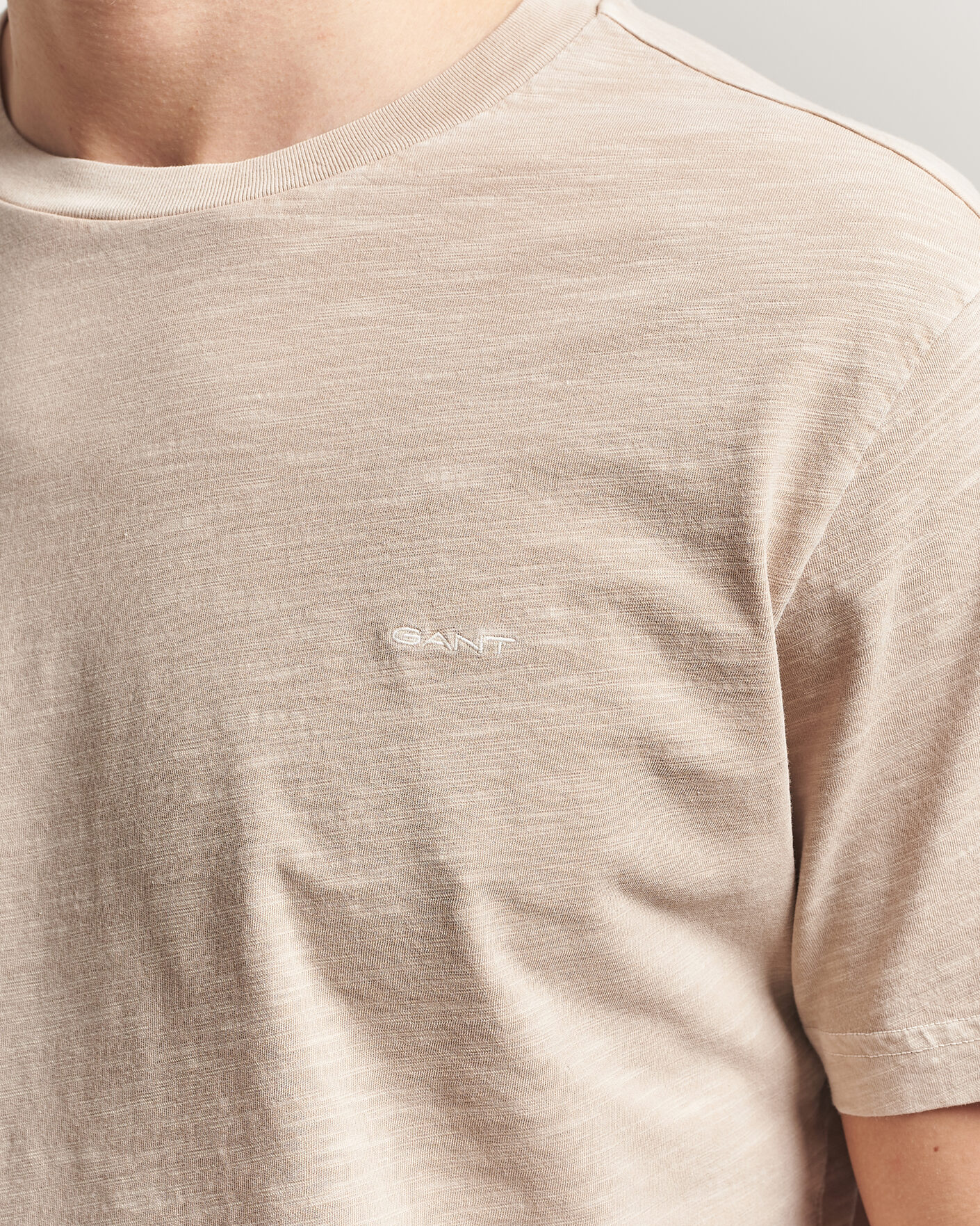 Men | T-Shirts | Gant | Washed Slub T-Shirt Oat Beige