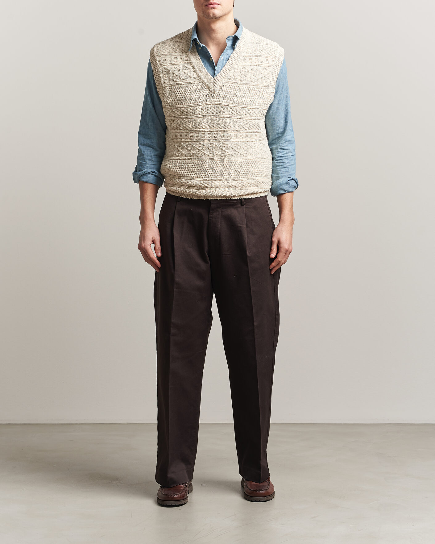 Men | Sweaters & Knitwear | Gant | Cotton/Linen Textured Vest Creamed White