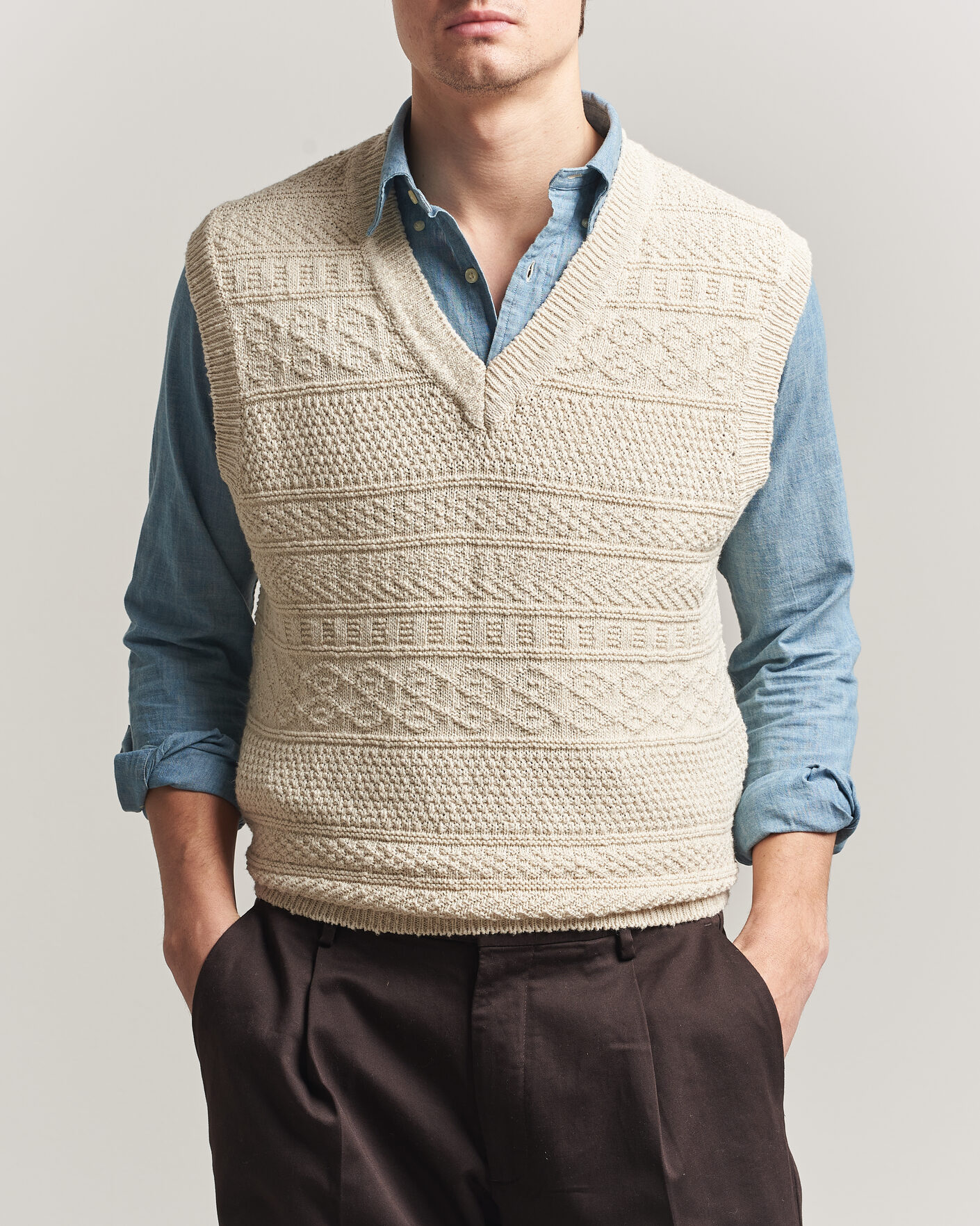 Men | Sweaters & Knitwear | Gant | Cotton/Linen Textured Vest Creamed White