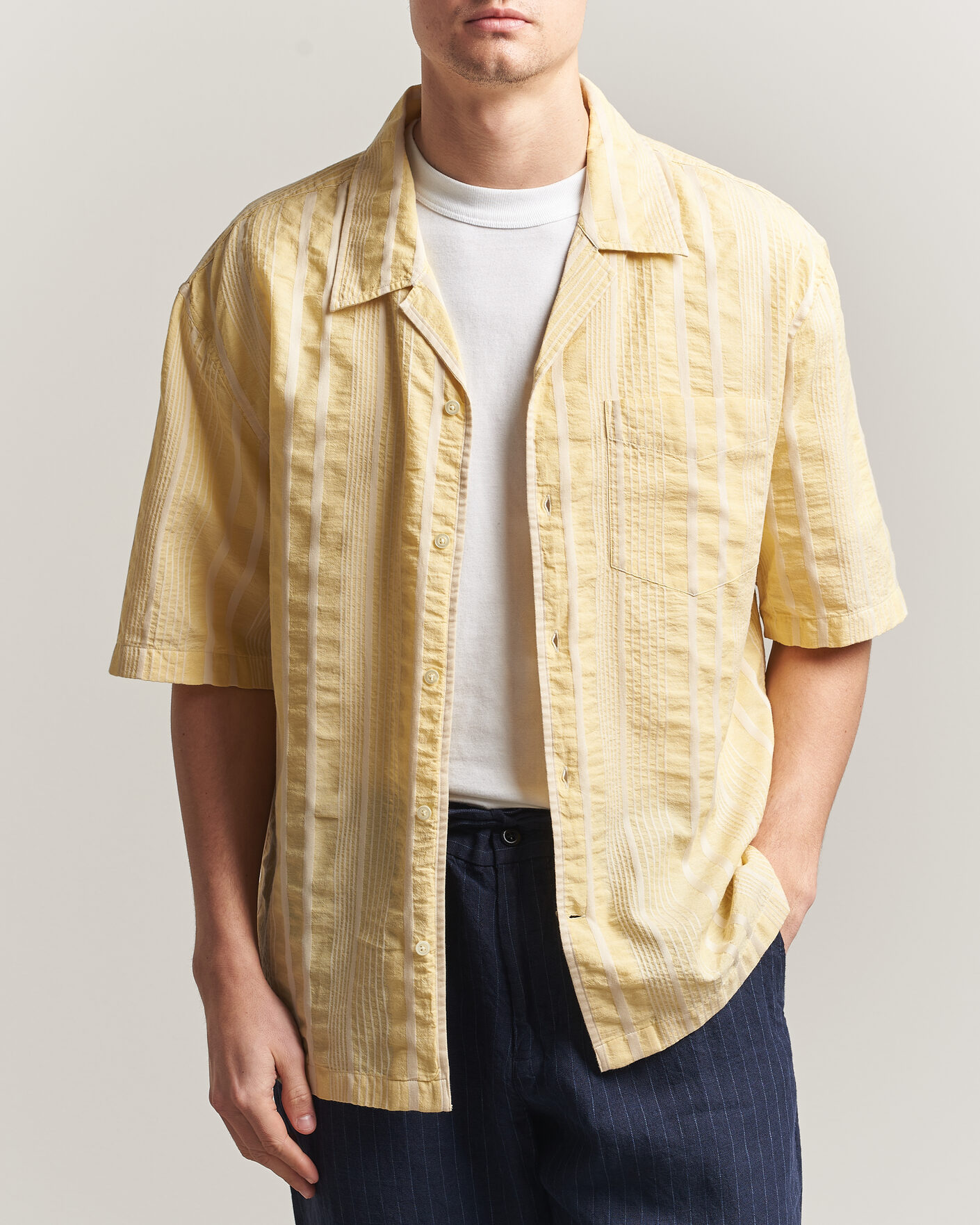 Men | Shirts | Gant | Relaxed Fit Seersucker Camp Collar Shirt Light Mustard Yellow