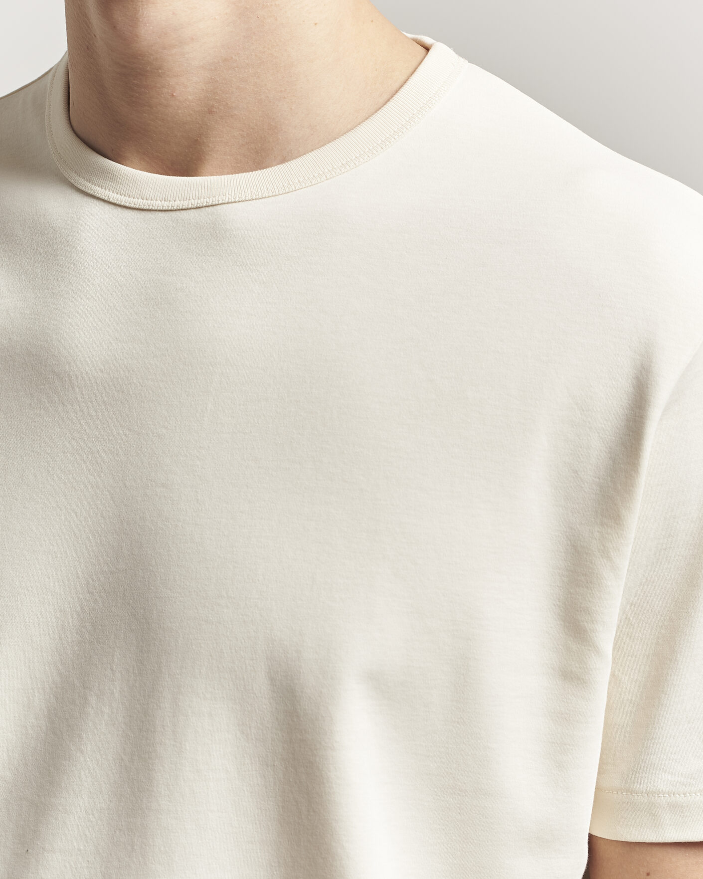 Men | T-Shirts | GANT | Interlock Crew Neck T-Shirt Creamed White