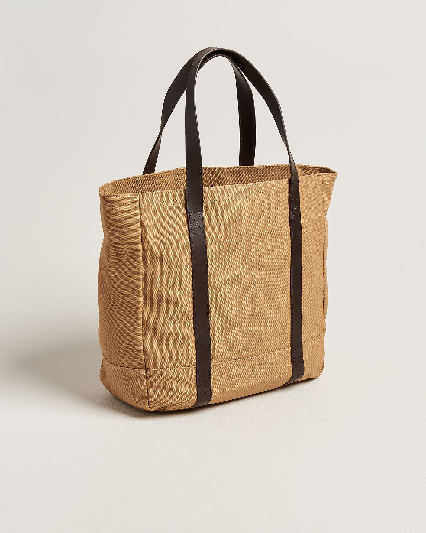 Men | Bags | GANT | Washed Canvas Tote Bag Warm Khaki