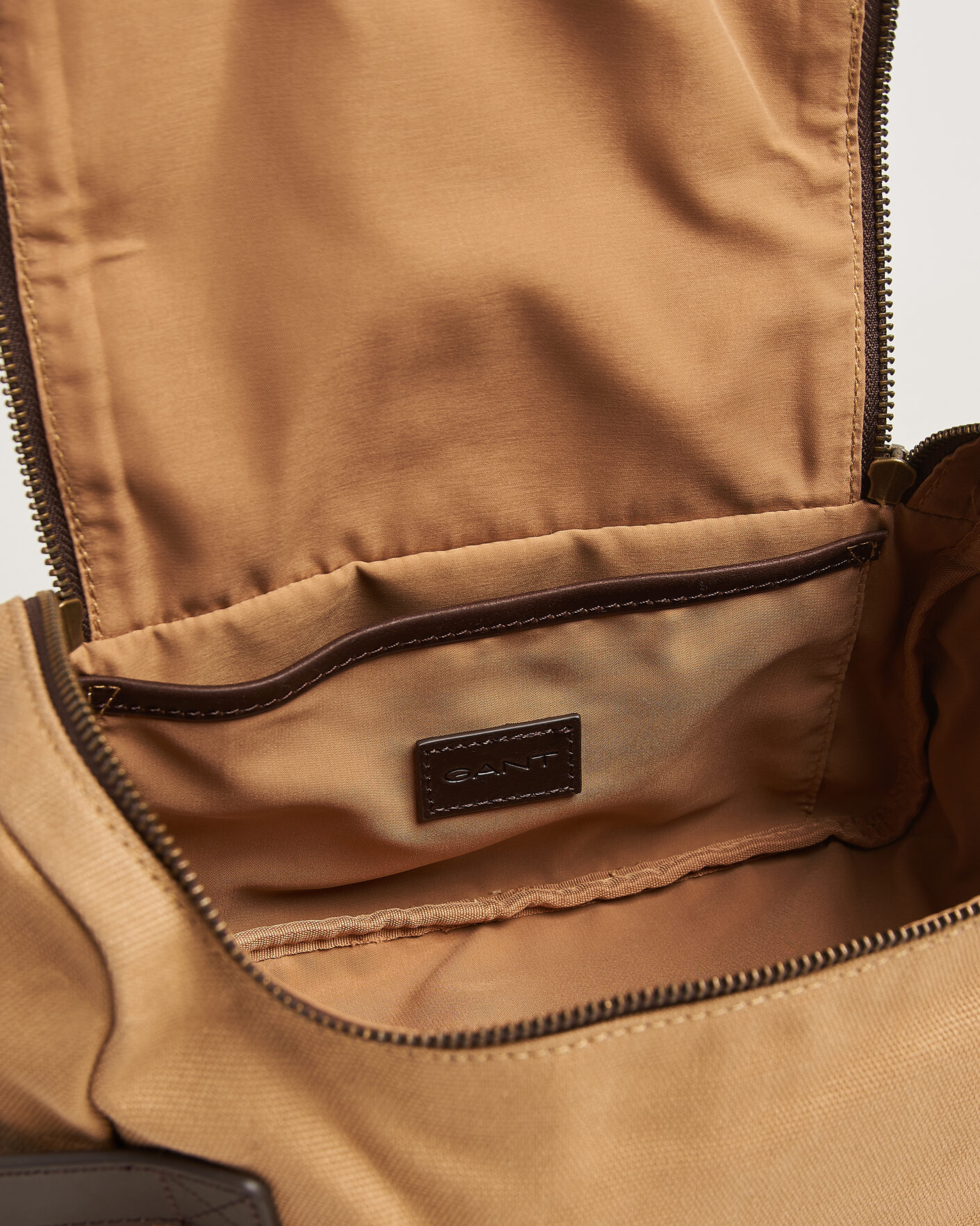 Men | Bags | GANT | Washed Canvas Washbag Warm Khaki