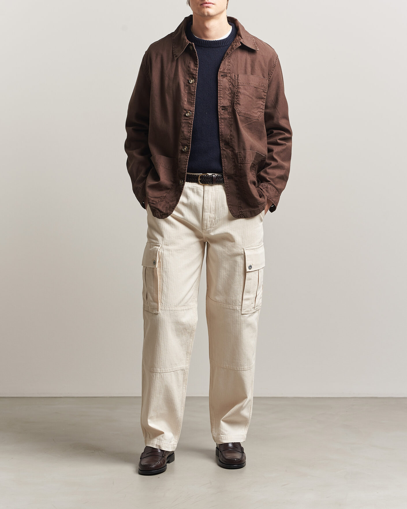 Men | Trousers | GANT | Relaxed Fit Herringbone Cargo Pants Creamed White