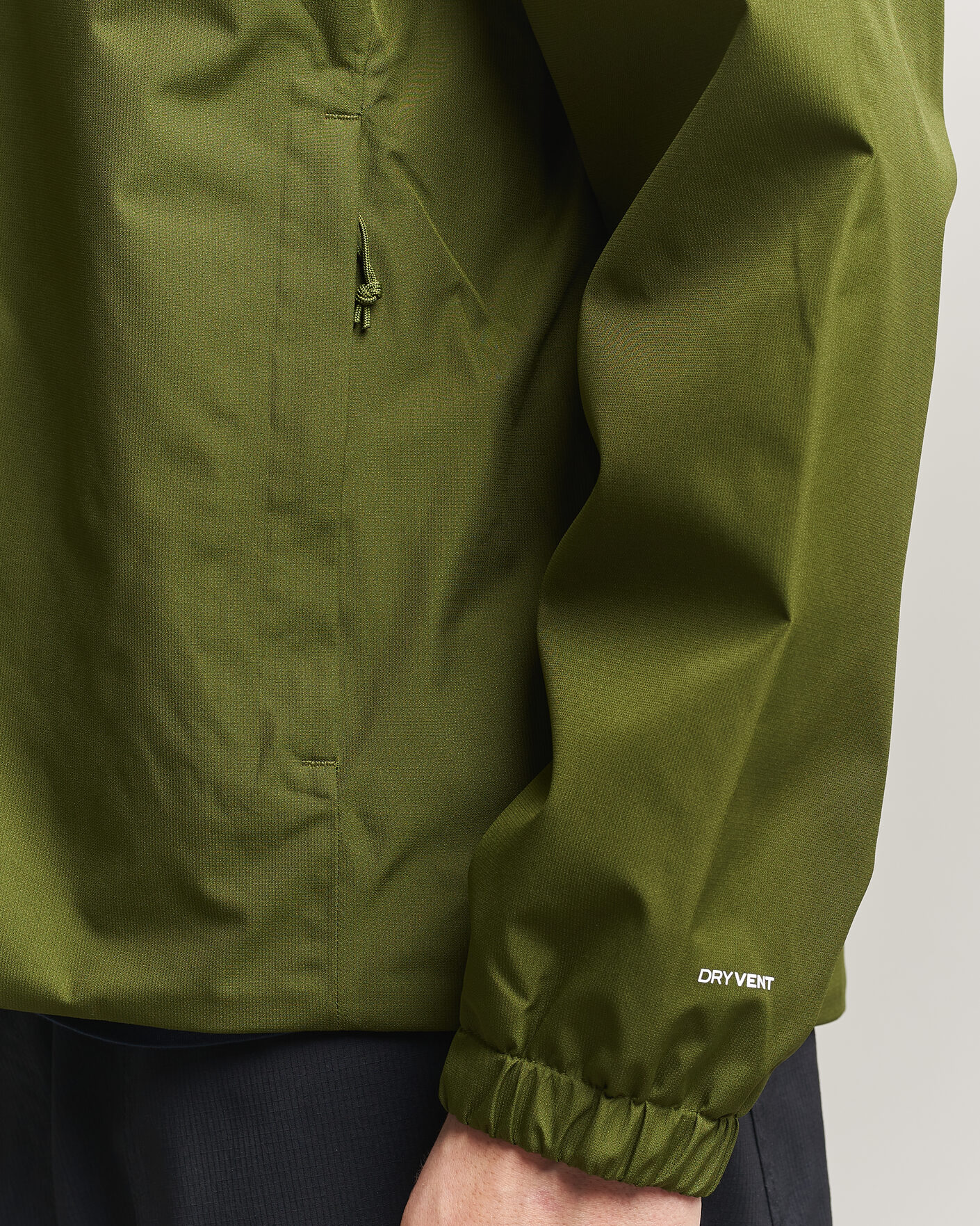 Men | Coats & Jackets | The North Face | Quest Jacket Woodland Green