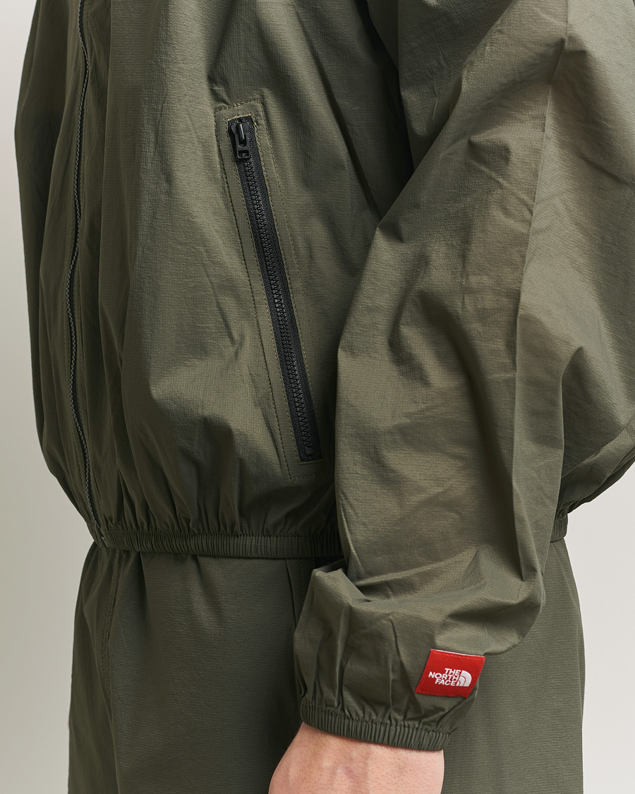 Men | Coats & Jackets | The North Face | Red Box Packable Wind Jacket New Taupe Green