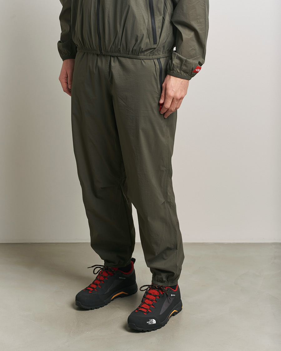 Men | Trail Sneakers | The North Face | Verto Alpine Casentino Black/Red