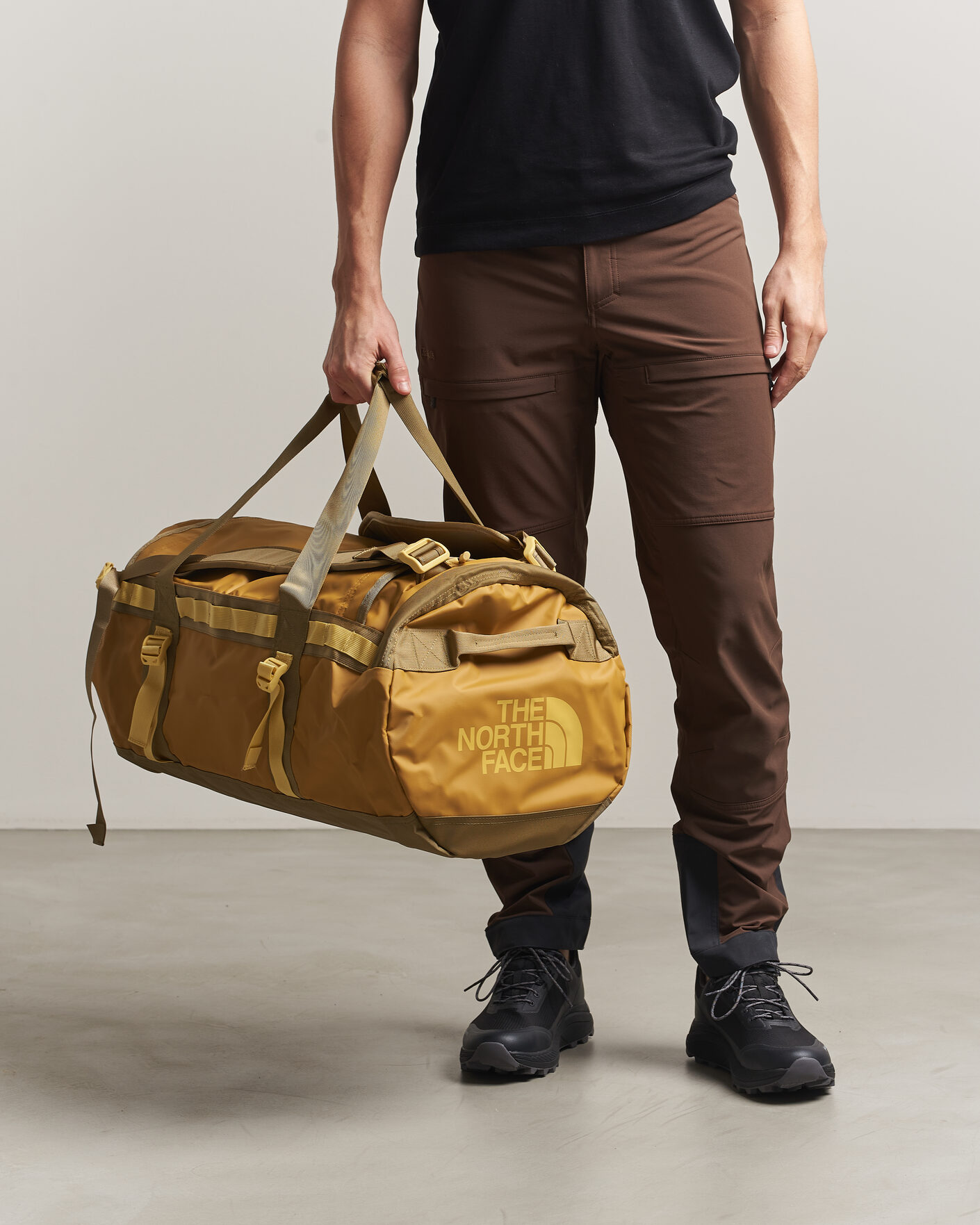 Men | Bags | The North Face | Base Camp Duffel M Golden Tan