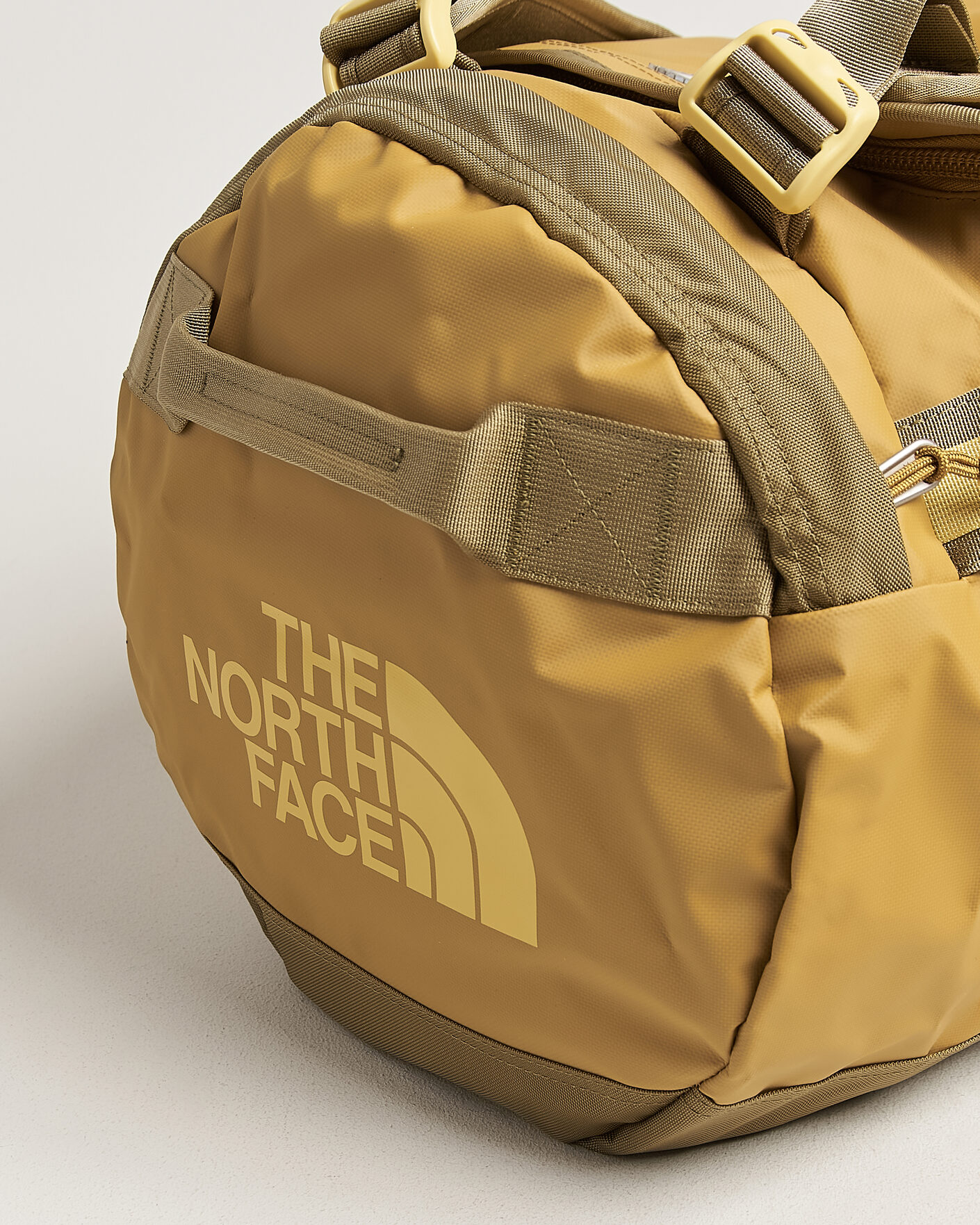Men | Bags | The North Face | Base Camp Duffel M Golden Tan