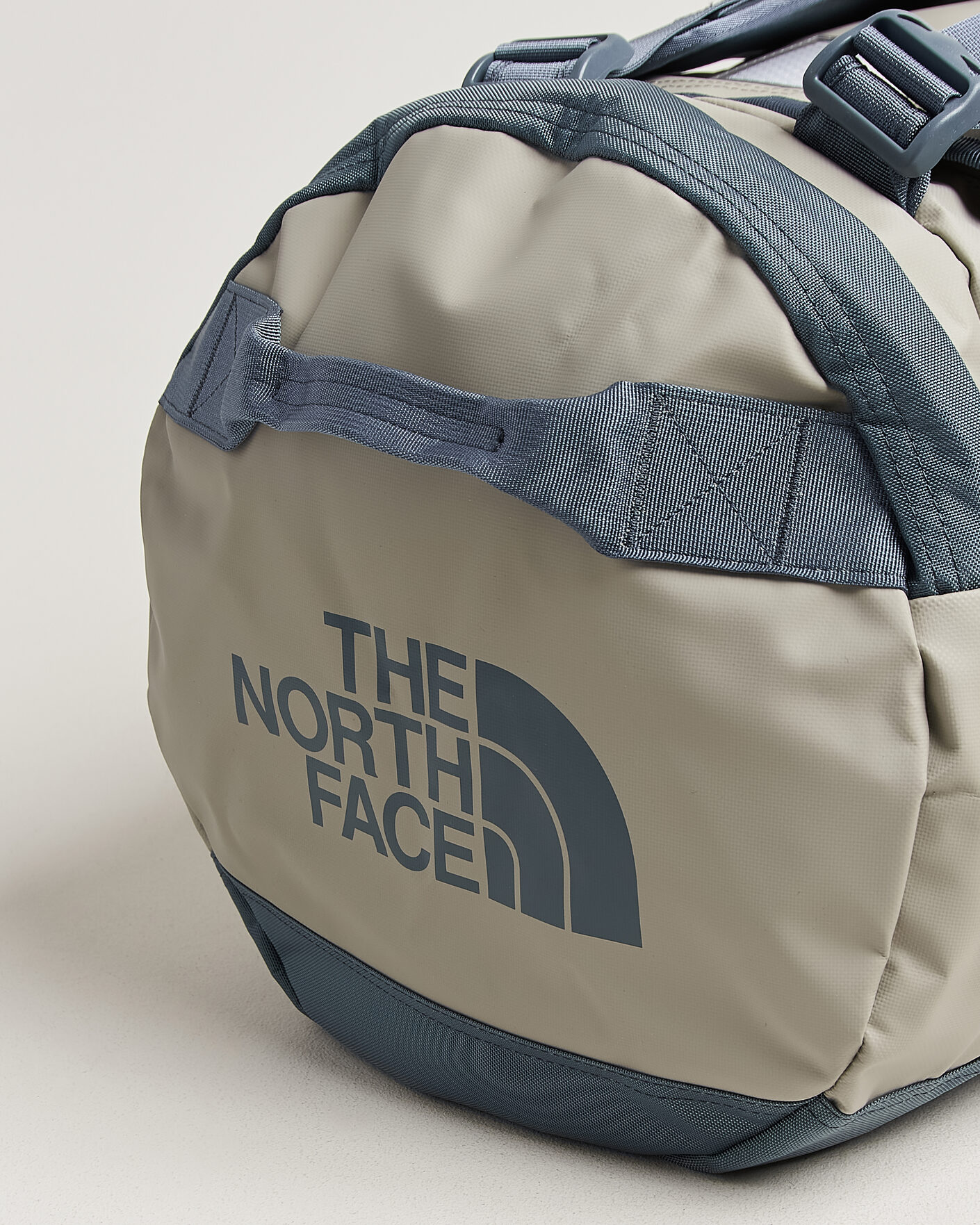 Men | Bags | The North Face | Base Camp Duffel M Stone Slab