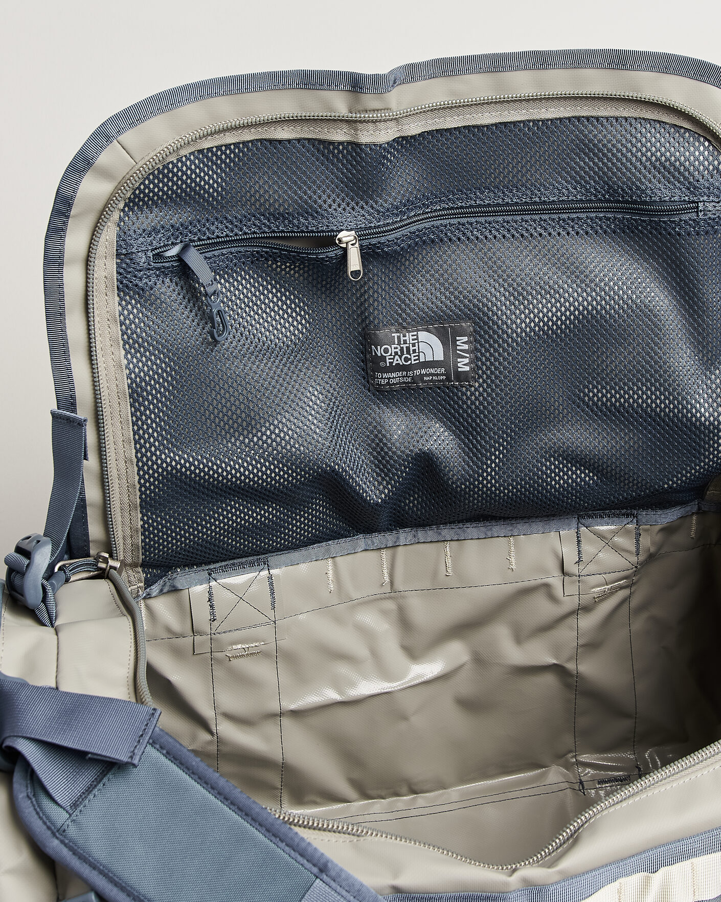 Men | Bags | The North Face | Base Camp Duffel M Stone Slab