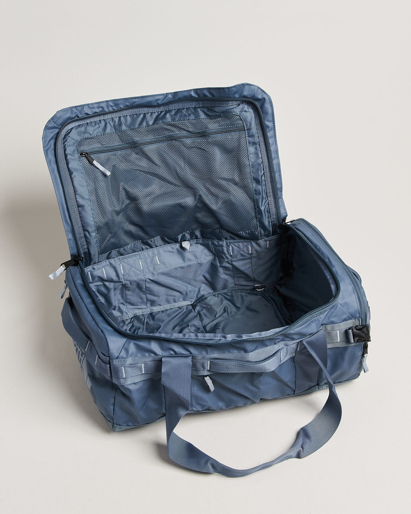 Men | Bags | The North Face | Base Camp Voyager Duffel 42 Granite Grey