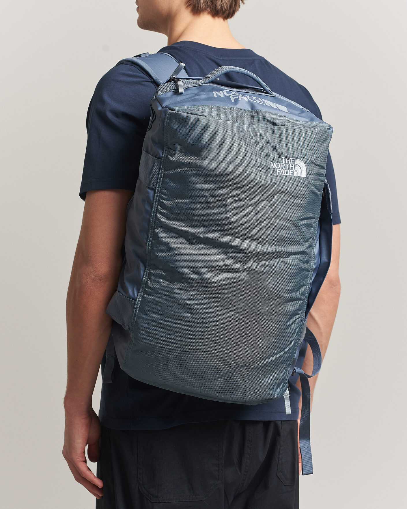 Men | Bags | The North Face | Base Camp Voyager Duffel 32 Granite Grey