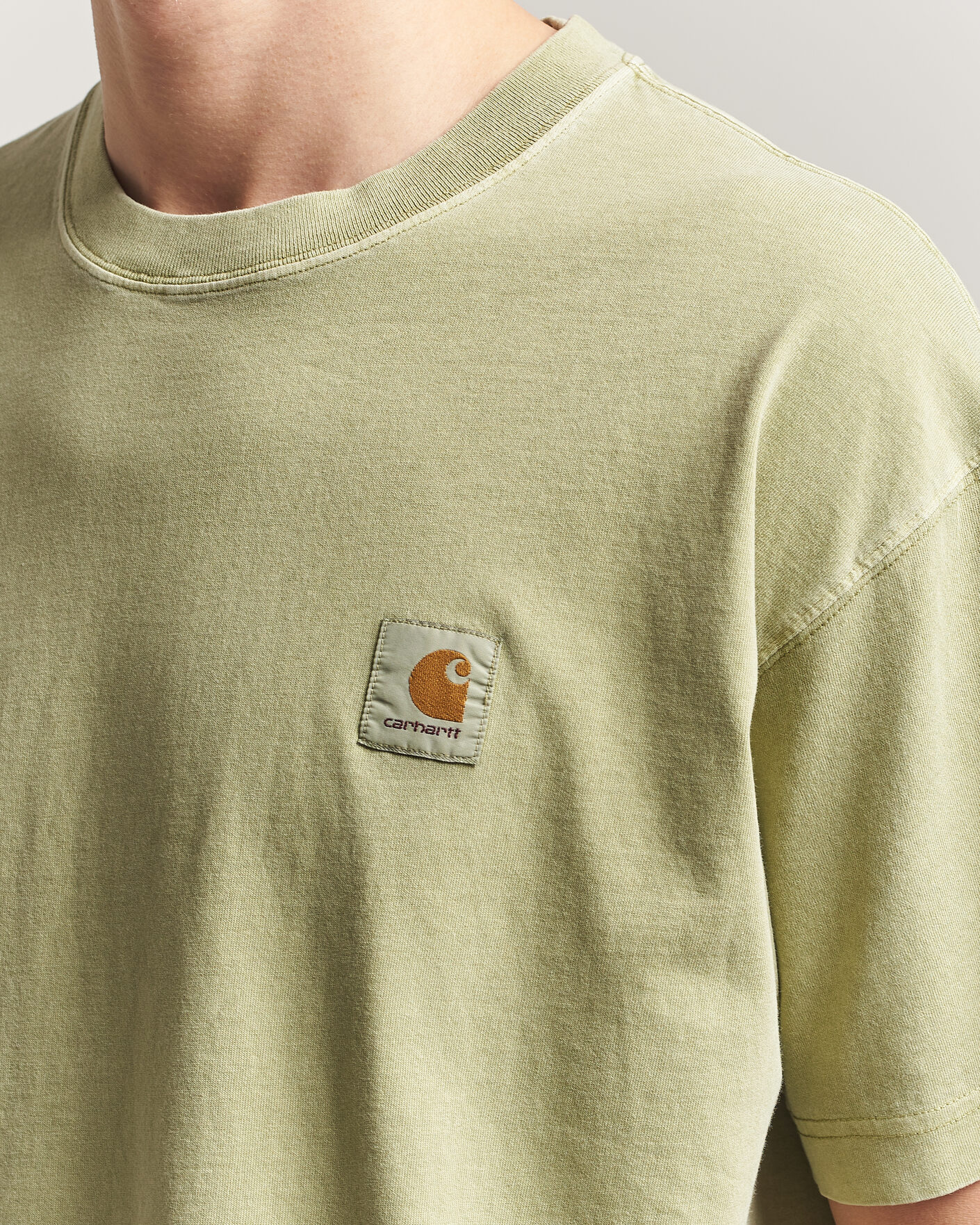 Men | T-Shirts | Carhartt WIP | Nelson Cotton T-Shirt Gentle Green