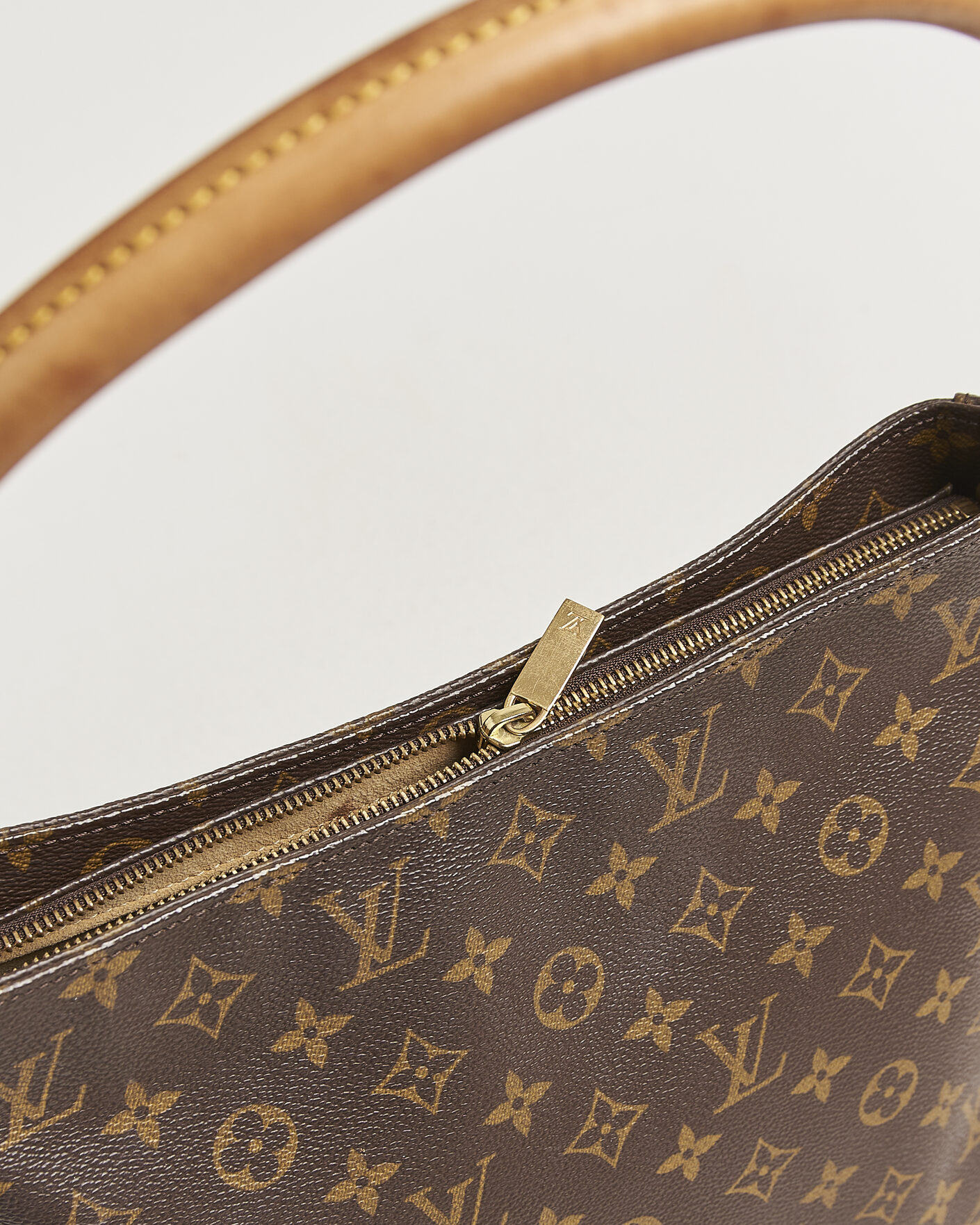 Men | Pre-Owned & Vintage Bags | Louis Vuitton Pre-Owned | Looping Handbag GM Monogram