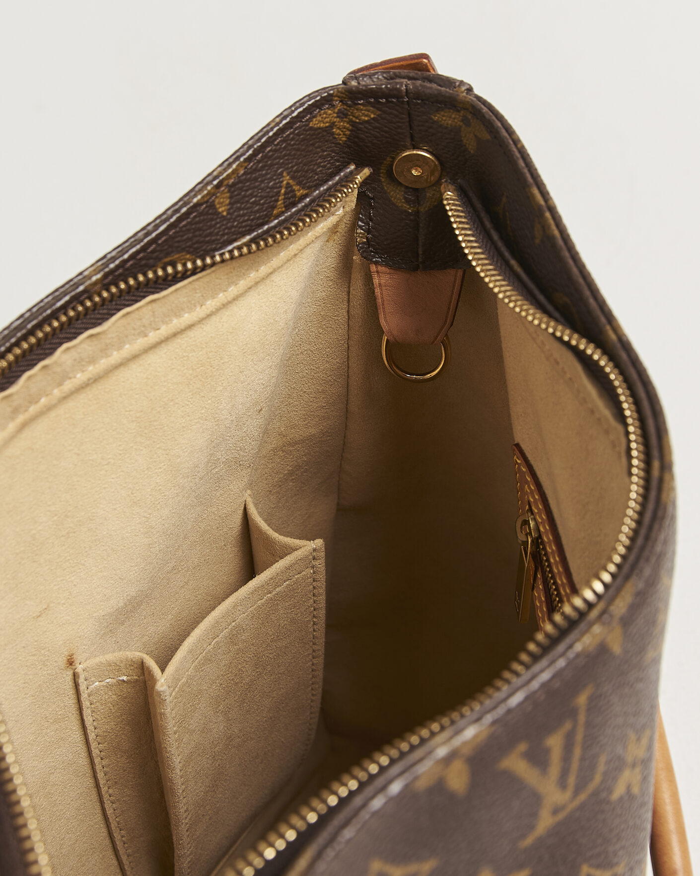 Men | Pre-Owned & Vintage Bags | Louis Vuitton Pre-Owned | Looping Handbag GM Monogram