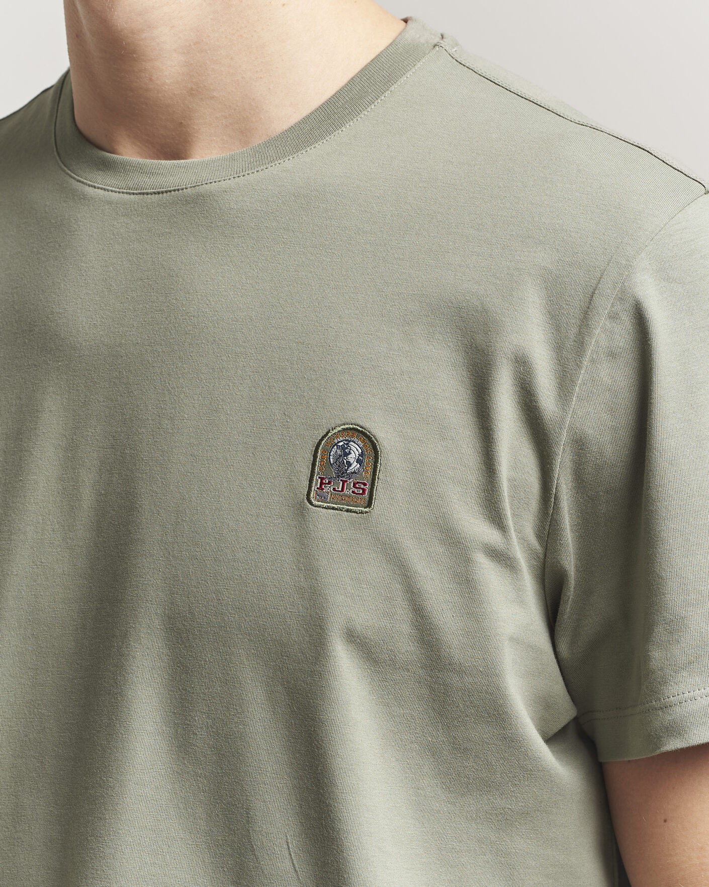 Men | T-Shirts | Parajumpers | Patch Crew Neck T-Shirt Ashen Sage