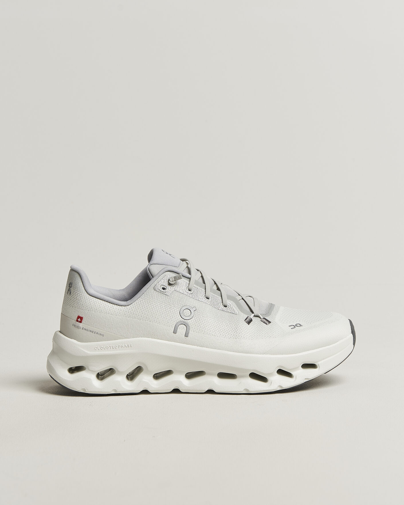 Men | Sneakers | On | Cloudtilt Glacier/Ice