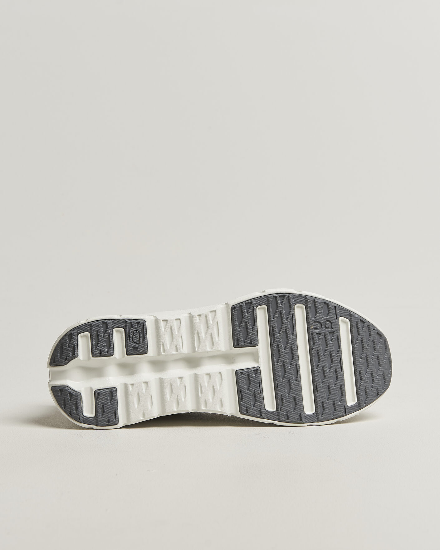 Men | Sneakers | On | Cloudtilt Glacier/Ice