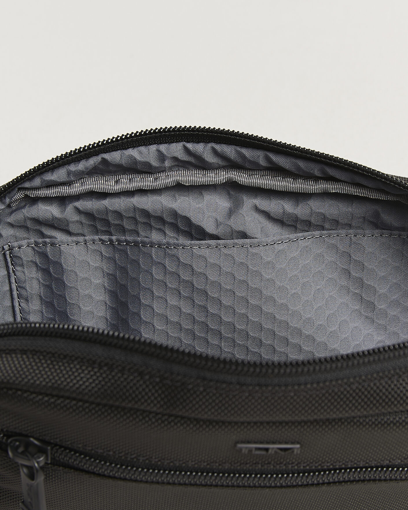 Men | Bags | TUMI | Zip-Around Case Black