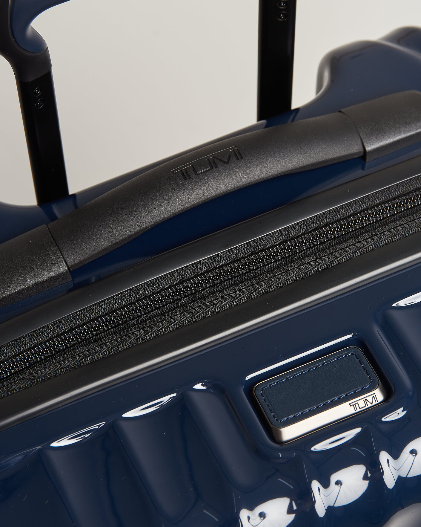 Men | Bags | TUMI | 19 Degree International Carry-on Trolley Navy