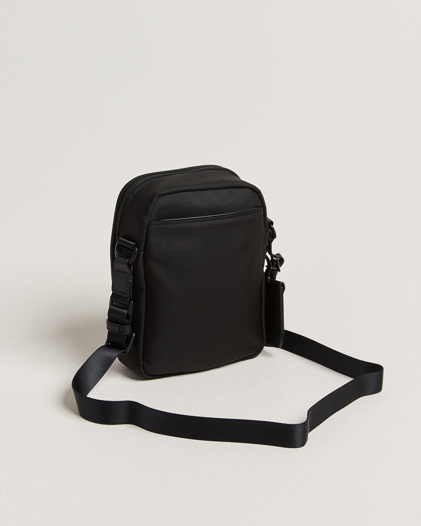 Men | Bags | TUMI | Alpha 4 Small Crossbody Bag Black