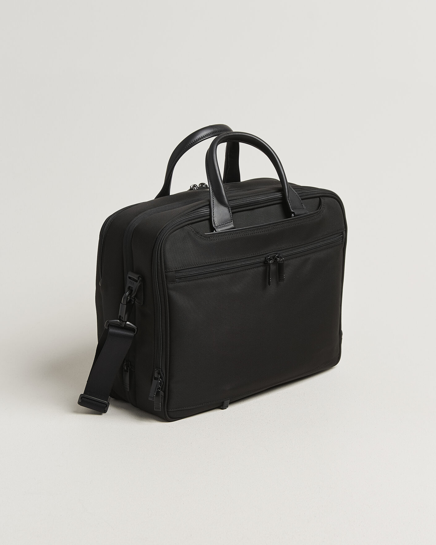 Men | Bags | TUMI | Alpha 4 Expandable Medium Briefcase Black