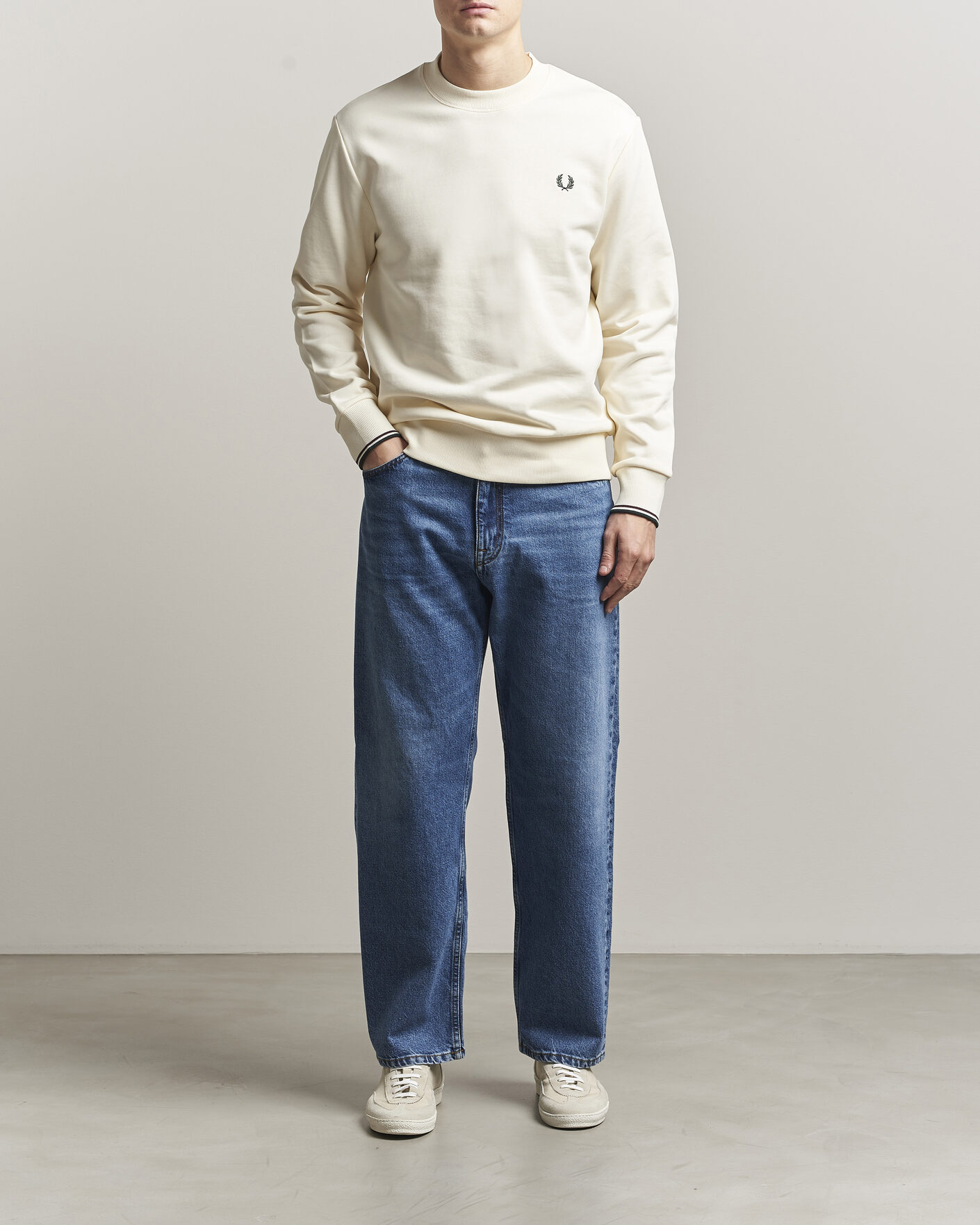 Men | Sweaters & Knitwear | Fred Perry | Crew Neck Sweatshirt Ecru