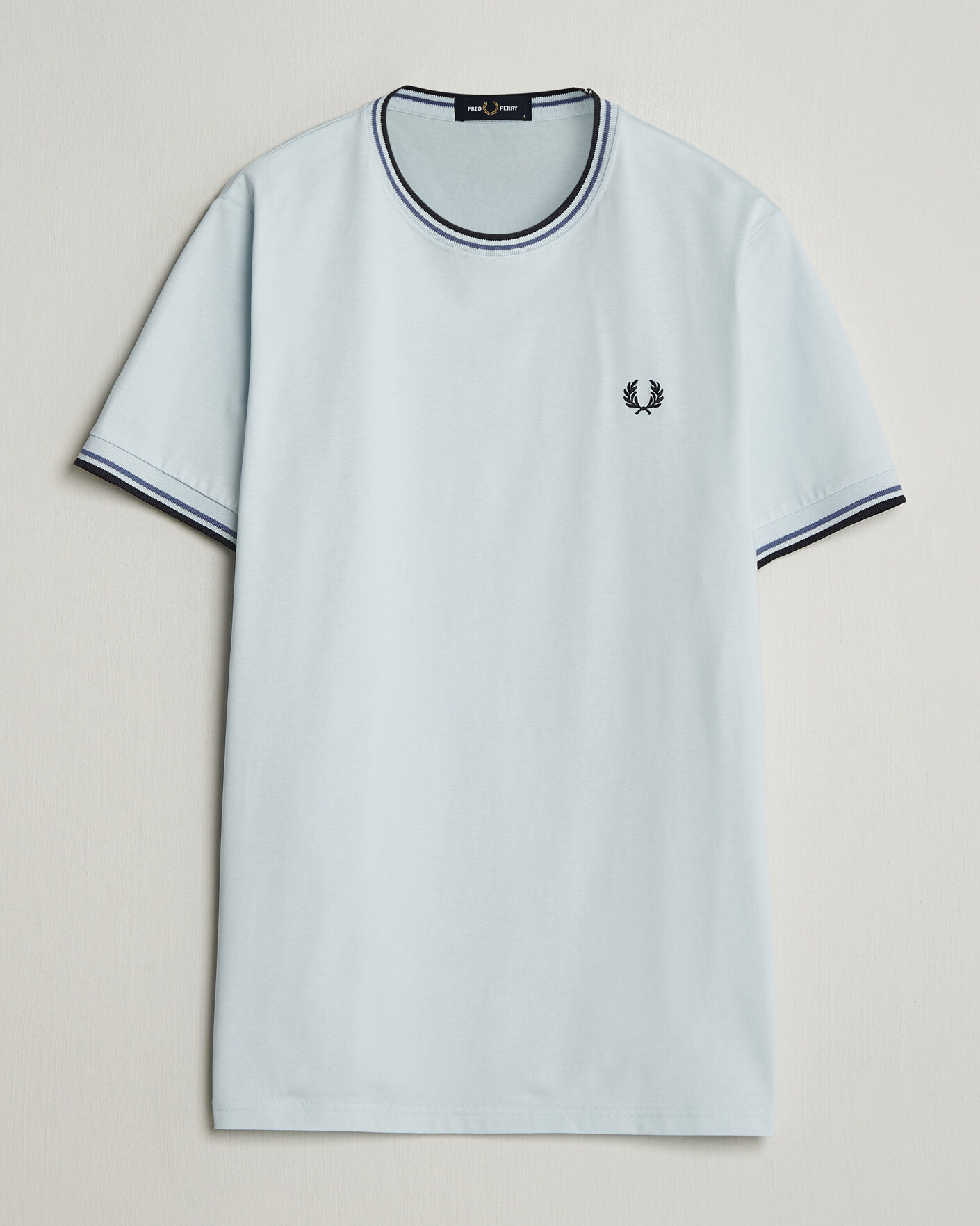 Men | T-Shirts | Fred Perry | Twin Tipped T-Shirt Light Ice