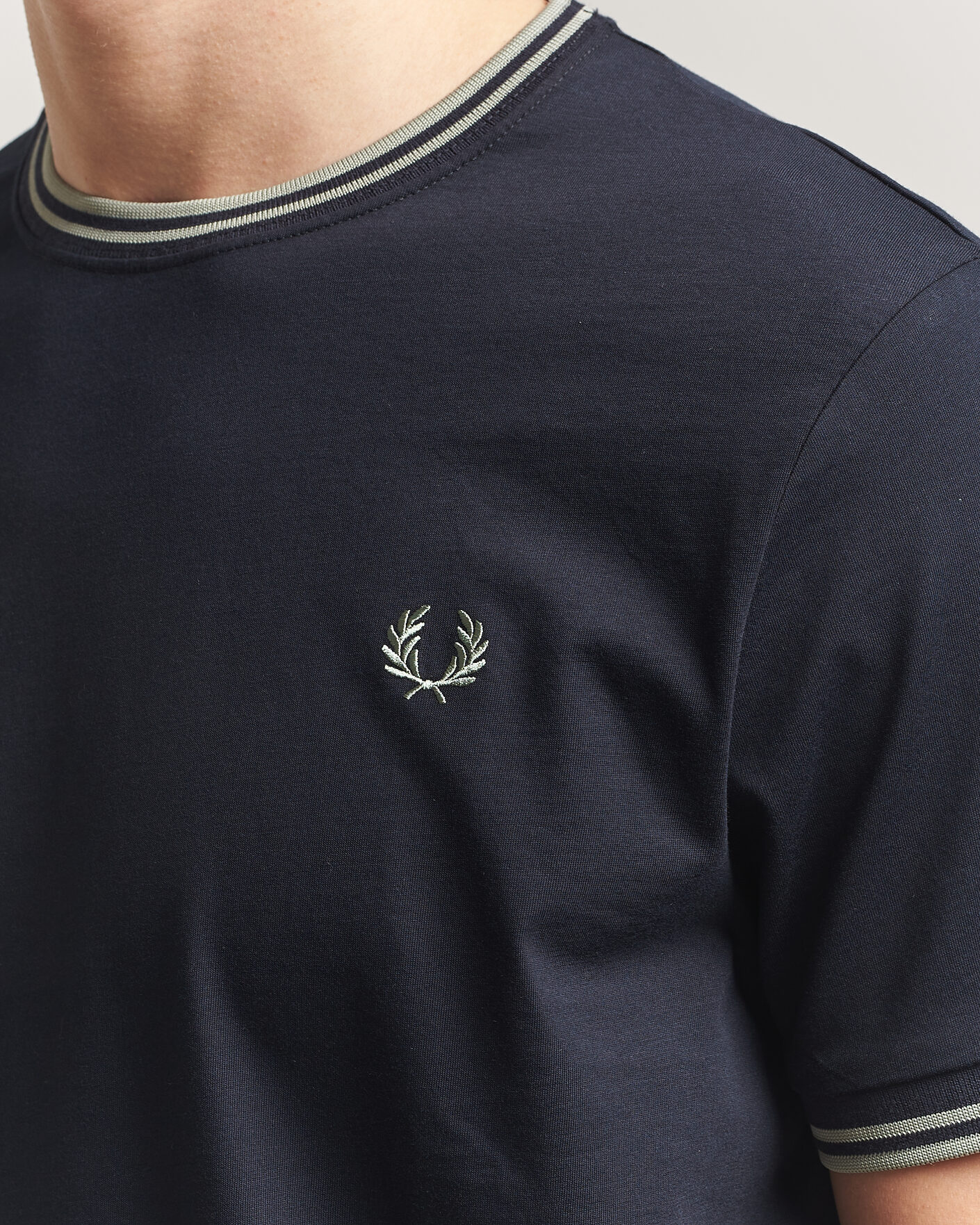 Men | T-Shirts | Fred Perry | Twin Tipped T-Shirt Navy