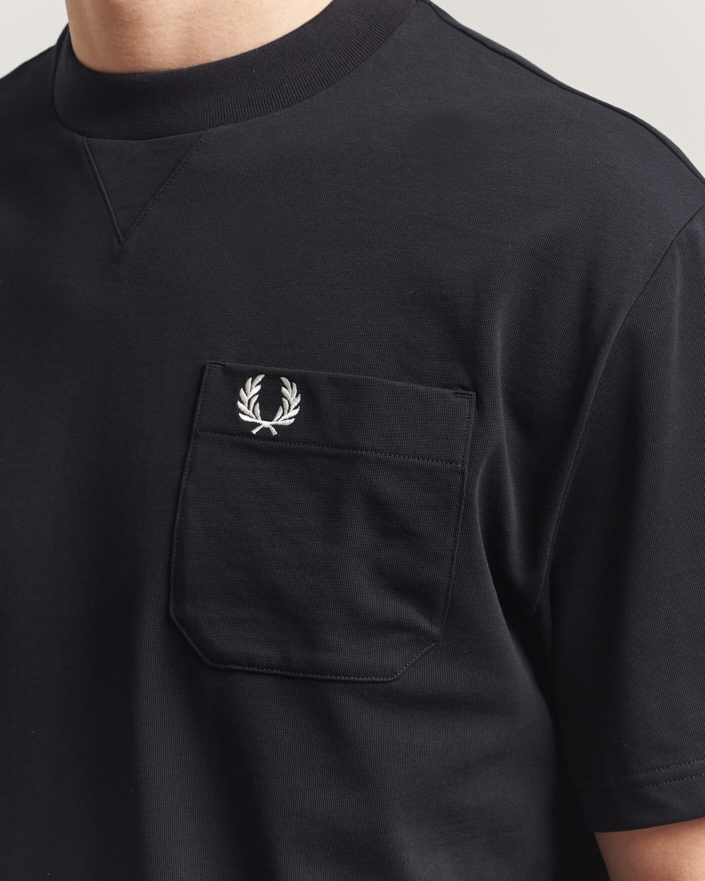 Men | T-Shirts | Fred Perry | Heavy Pocket T-Shirt Black