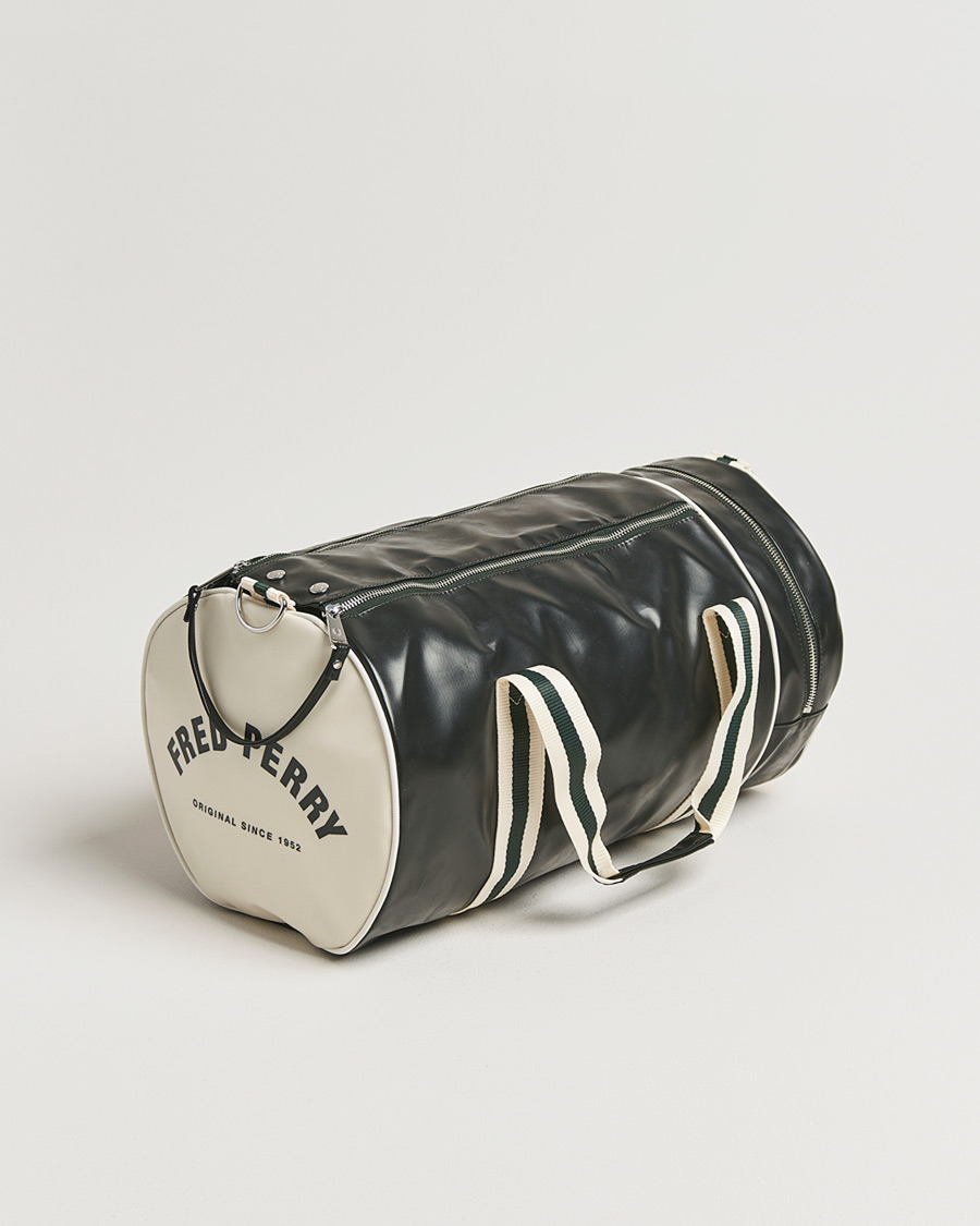 Men | Bags | Fred Perry | Classic Barrel Bag Grassroots Green/Ecru