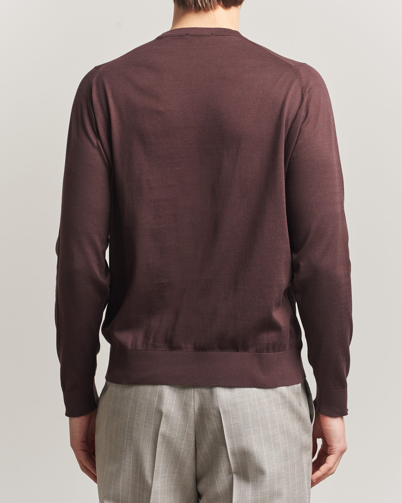 Men | Sweaters & Knitwear | John Smedley | Rowland Sea Island Crew Neck Pullover Raisin Brown