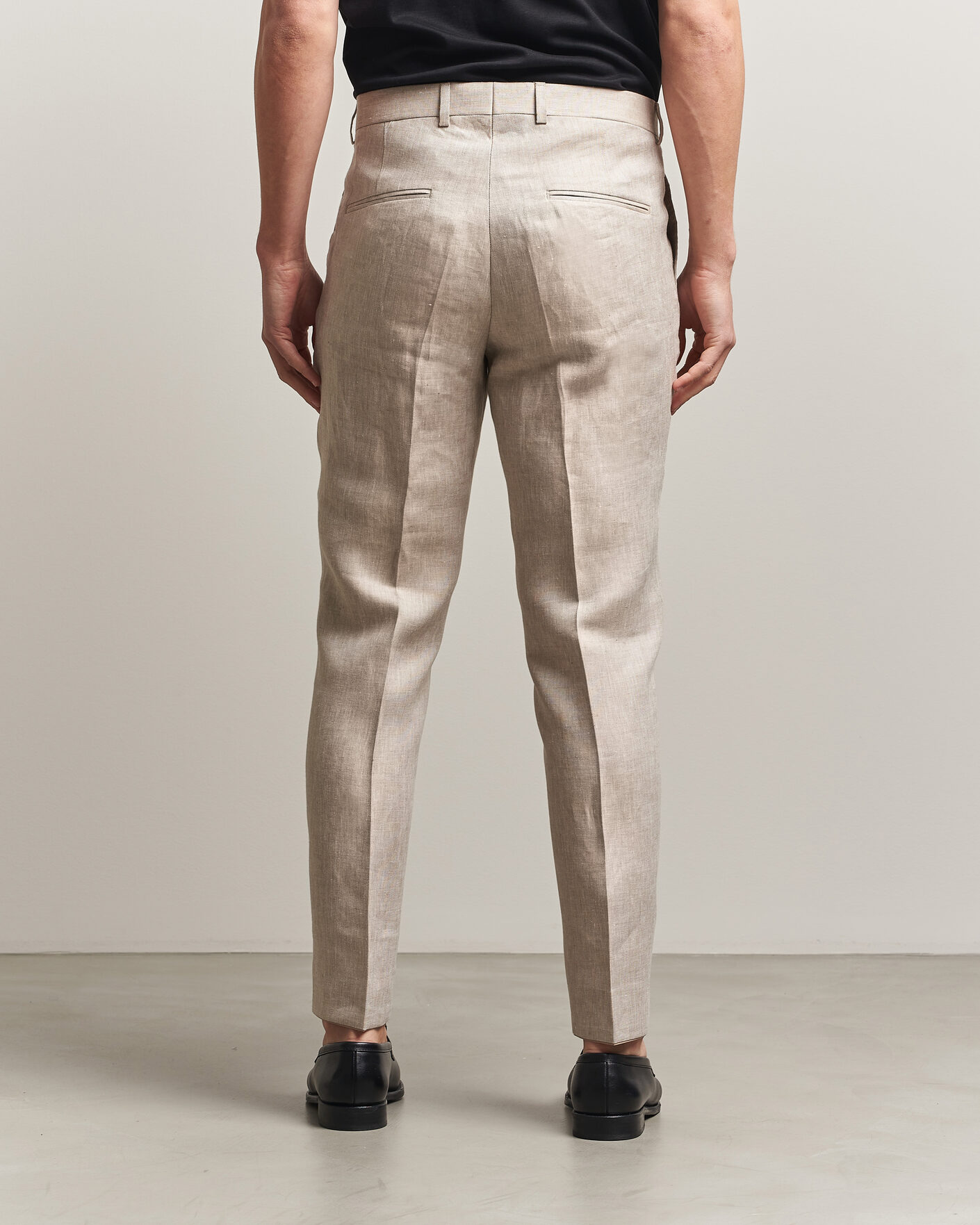 Men | Trousers | Oscar Jacobson | Dandy Linen Trousers Beige
