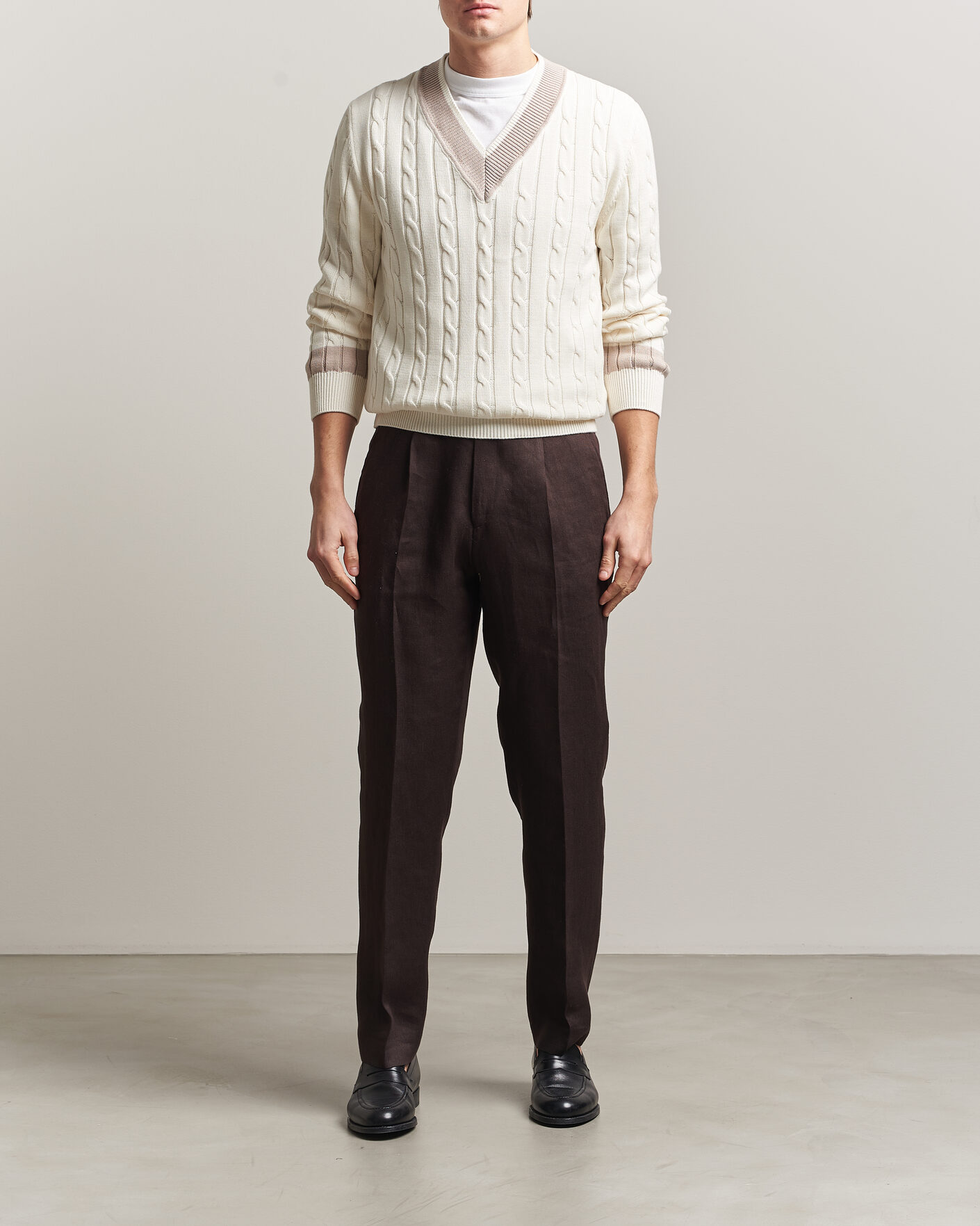 Men | Sweaters & Knitwear | Morgano | Cable Knitted Cotton V-Neck White/Beige