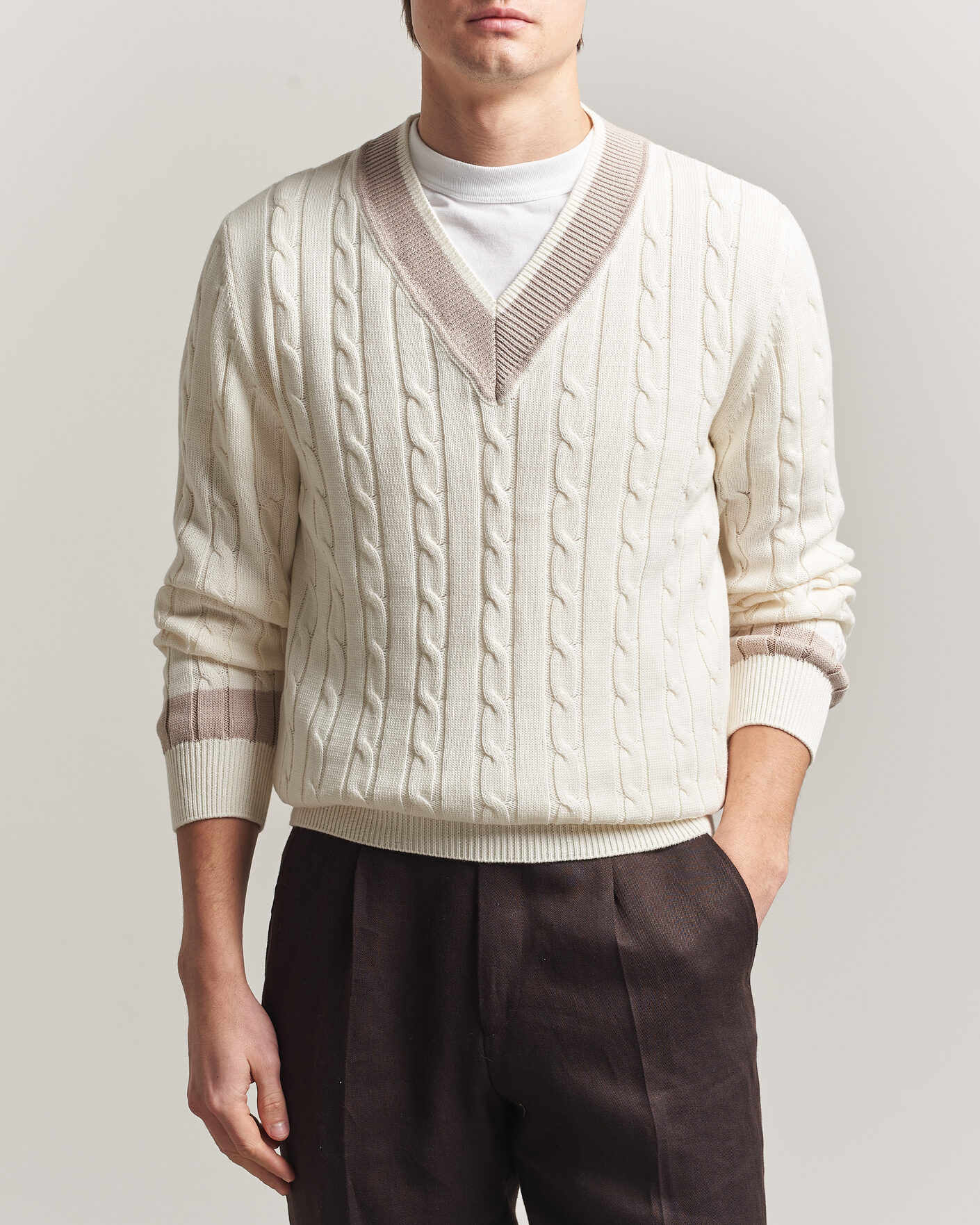 Men | Sweaters & Knitwear | Morgano | Cable Knitted Cotton V-Neck White/Beige
