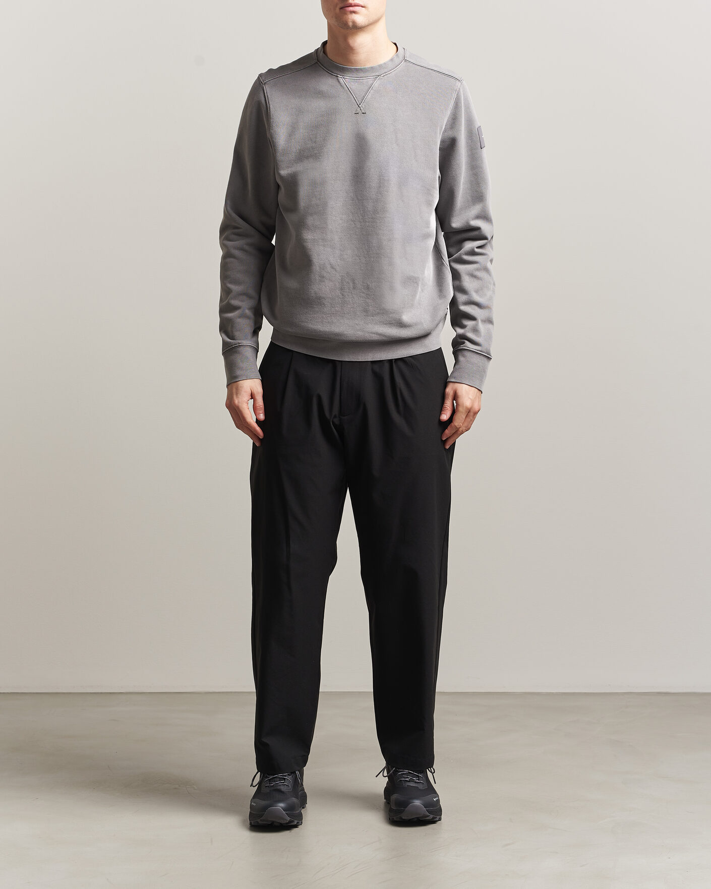 Men | Sweaters & Knitwear | Sail Racing | Wind Pigment Dyed Sweatshirt Frost Grey