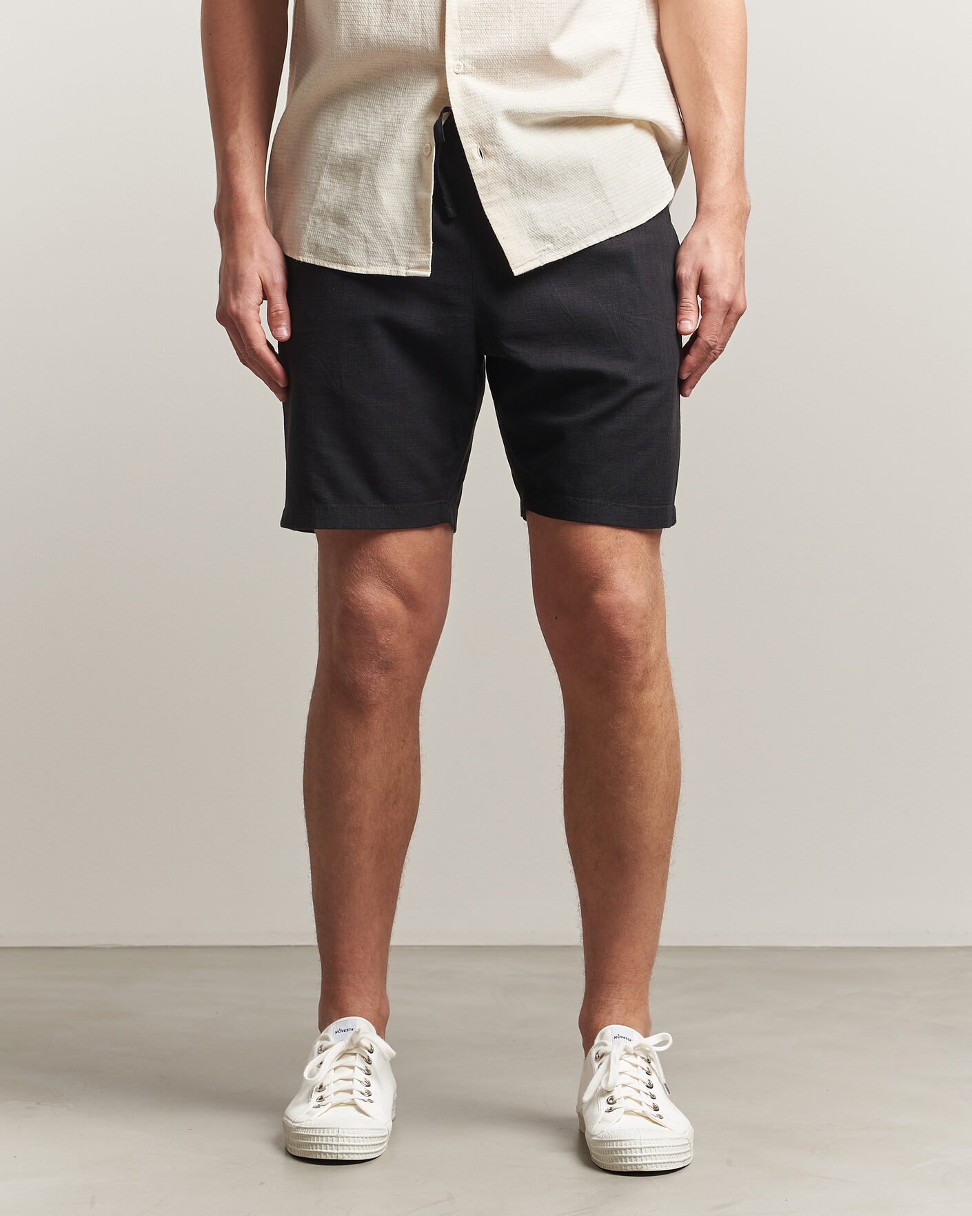 Men | Shorts | KnowledgeCotton Apparel | Loose Linen/Viscose Shorts Black