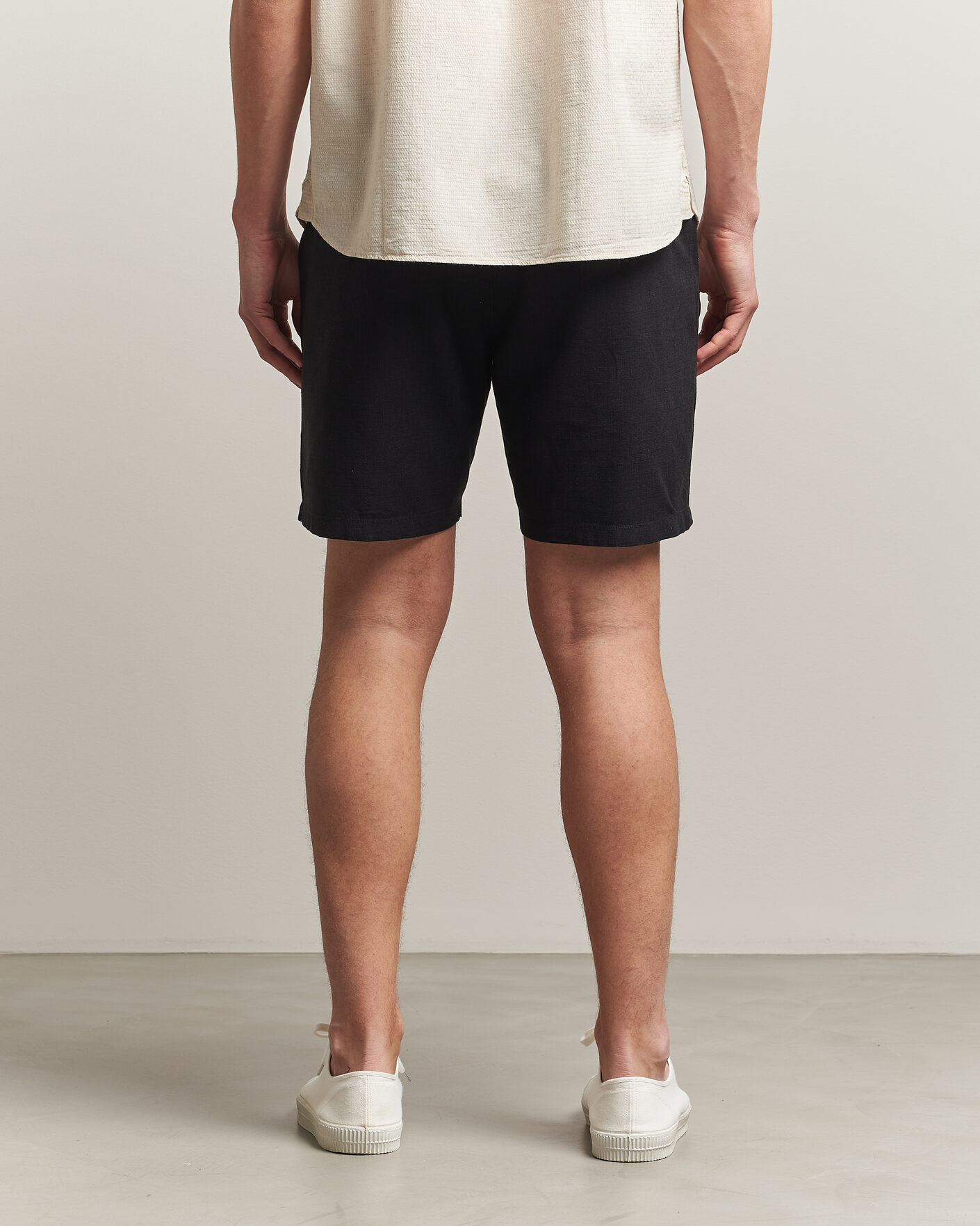 Men | Shorts | KnowledgeCotton Apparel | Loose Linen/Viscose Shorts Black