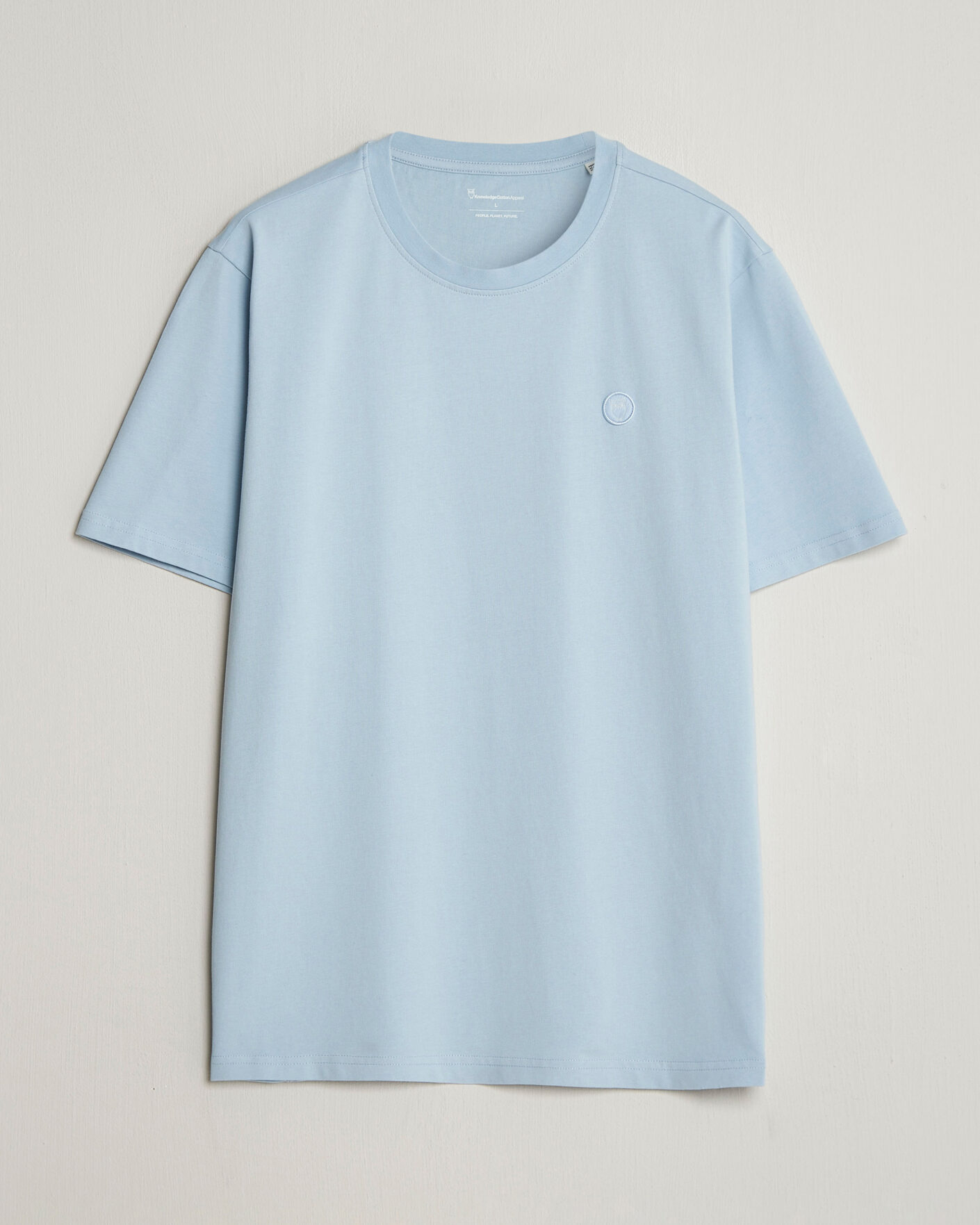 Men | T-Shirts | KnowledgeCotton Apparel | Badge T-Shirt Skyway