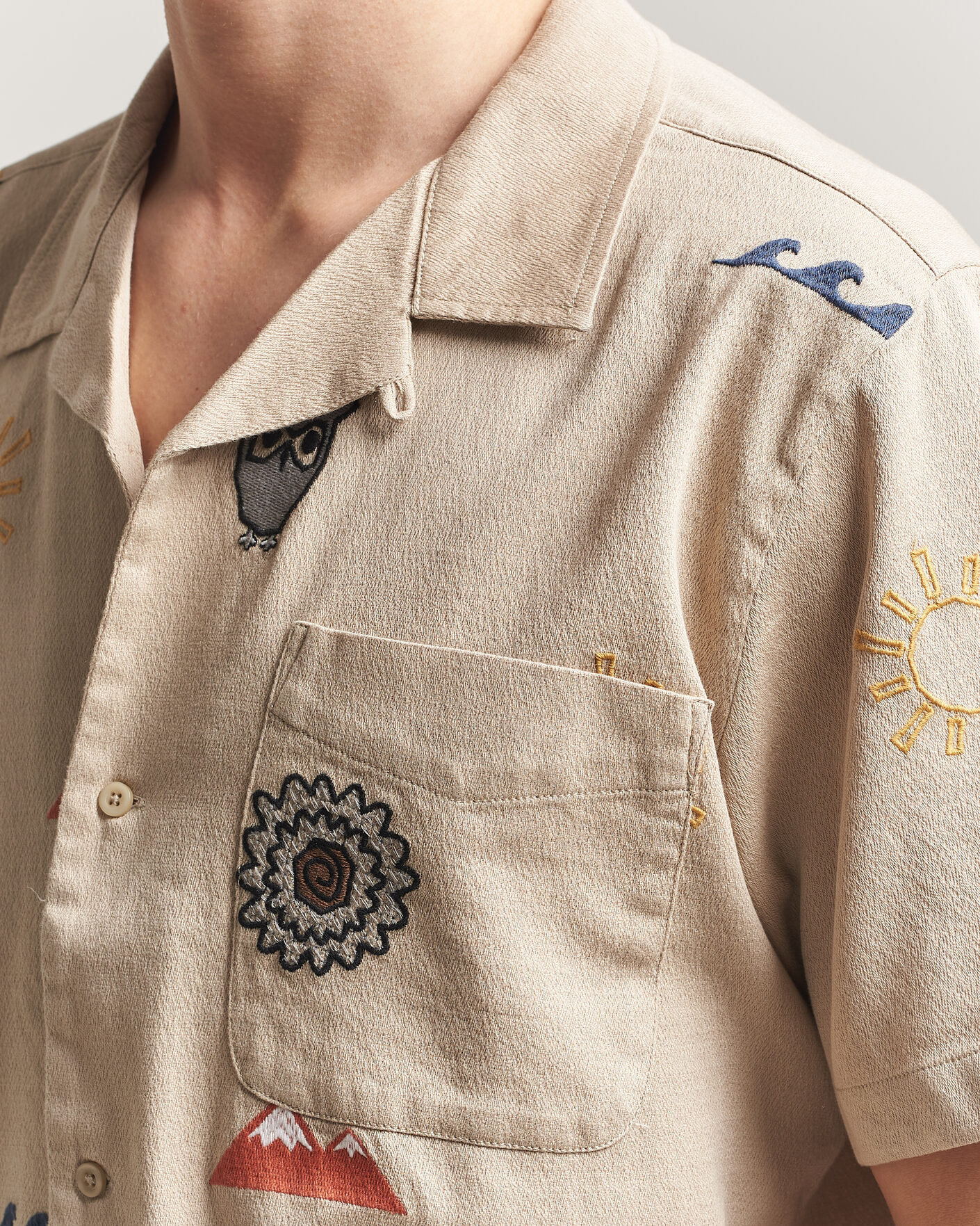 Men | Shirts | KnowledgeCotton Apparel | Relaxed Embroidery Shirt Light Feather Grey