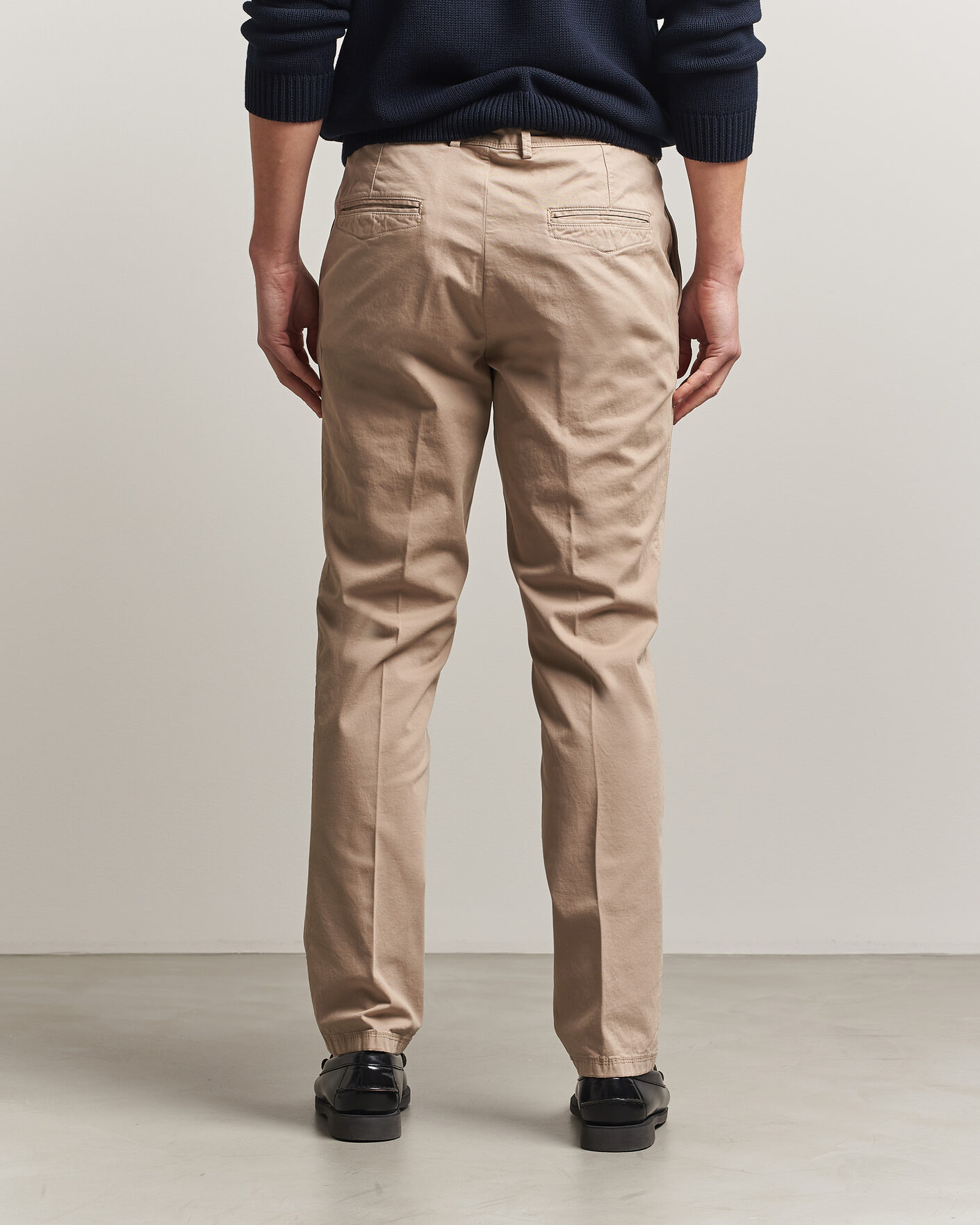 Men | Trousers | Oscar Jacobson | Danik Cotton Trousers Beige