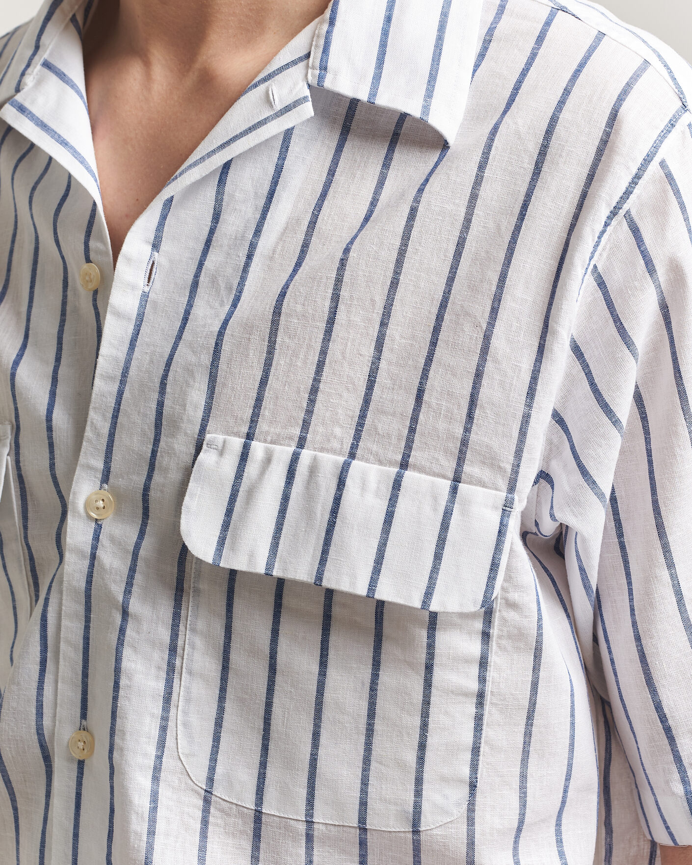 Men | Shirts | Oscar Jacobson | Striped Short Sleeve Linen Shirt Navy/White