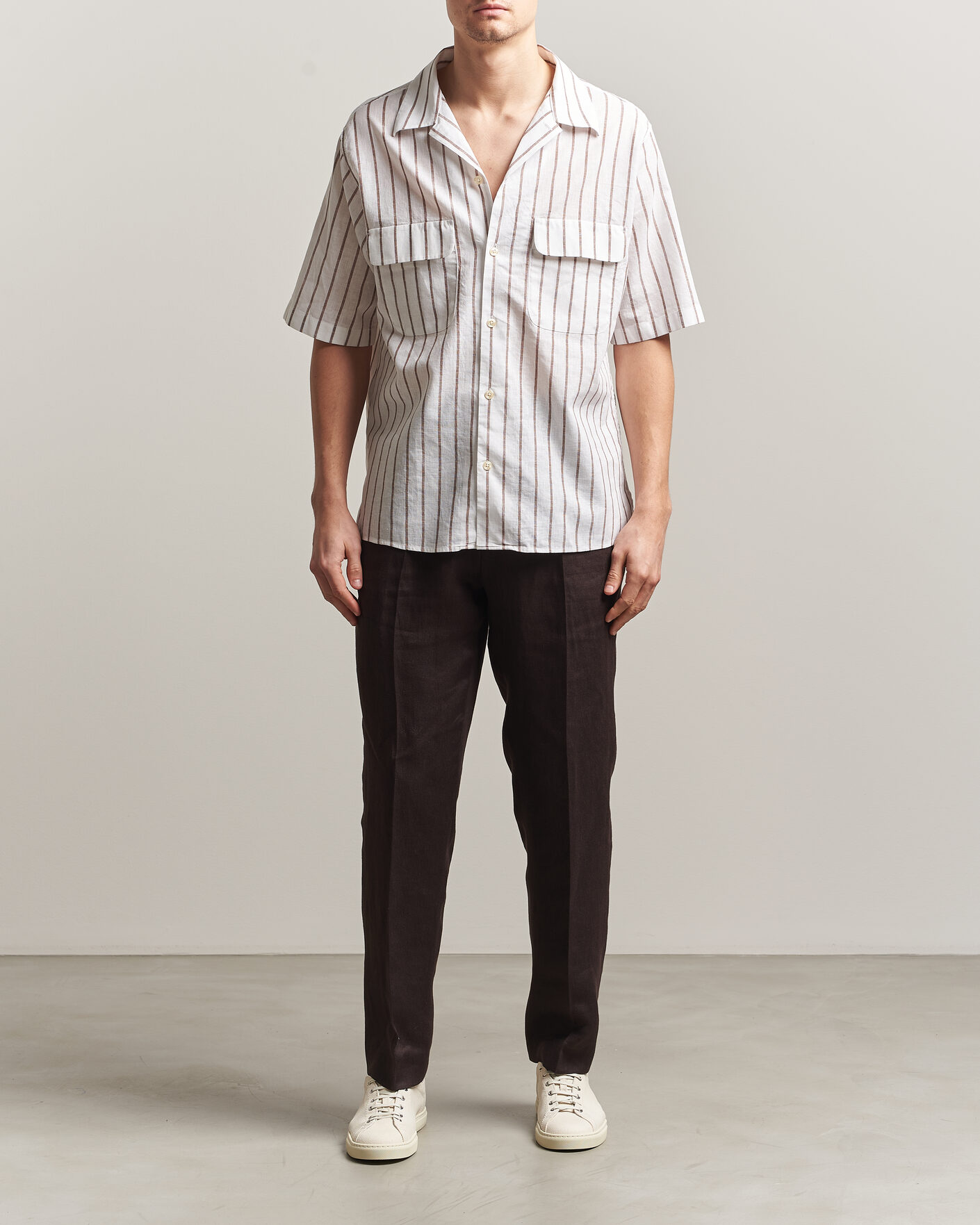 Men | Shirts | Oscar Jacobson | Striped Short Sleeve Linen Shirt Brown/White