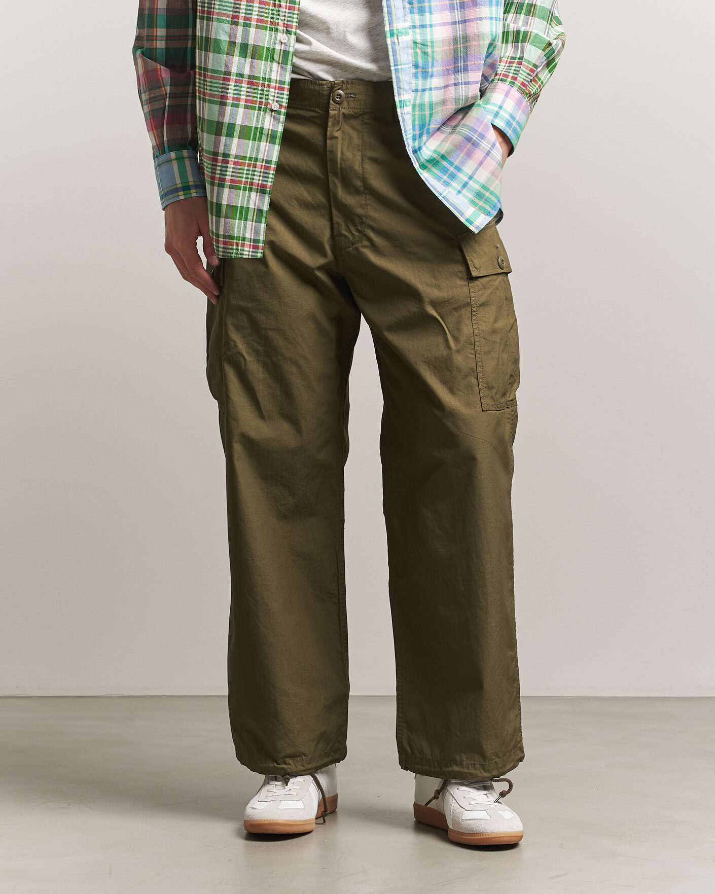 Men | Trousers | BEAMS PLUS | MIL 6 Pocket Cargo Pants Olive